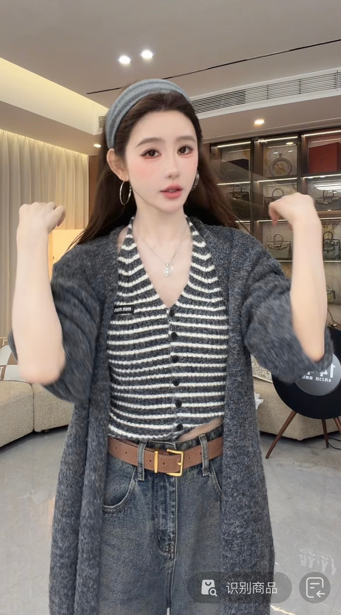 웨스트 En 맞춤 세련된 모델 학생 2026 가을 겨울 새로운 한 부서 배색 조끼 니트 오픈 가디건 투피스 세트 상세 이미지 7
