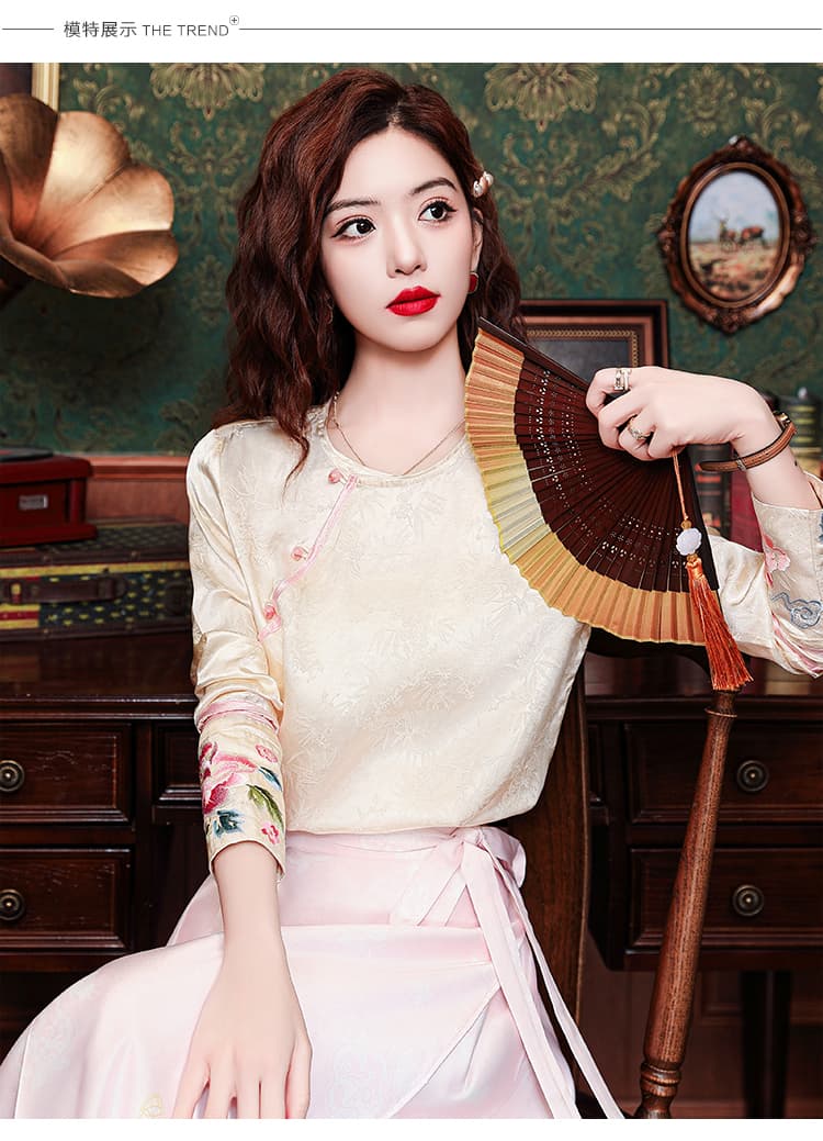 2026 가을 새로운 중식 국풍 자수 비스듬한 襟 자카드 라운드 넥 자카드 맨위 여성 새틴 셔츠 상세 이미지 10