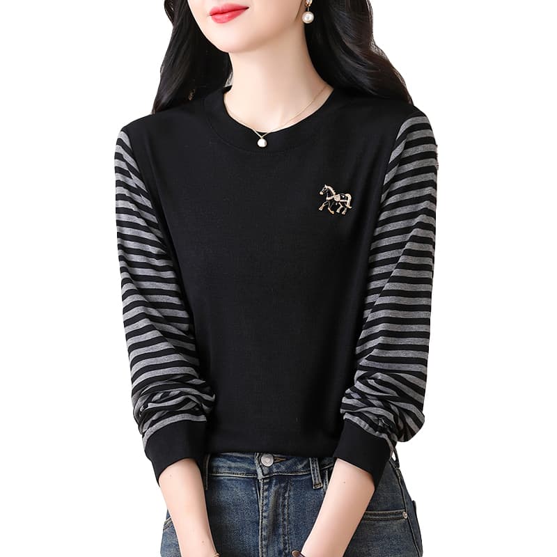 2026 가을 새로운 라운드 넥 니트 스트라이프 페이크 레이어드 맨위 여성 이미지 5