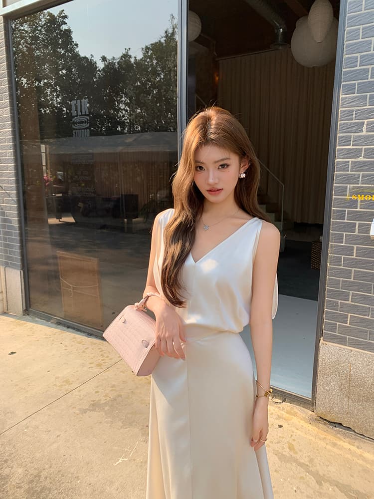 실사 2026 봄 여름 새로운 디자인 센스 V넥 도루 센스 새틴 여성 드레스 허리 수축 슬림해 보이는 레이스업 롱 스커트 상세 이미지 33