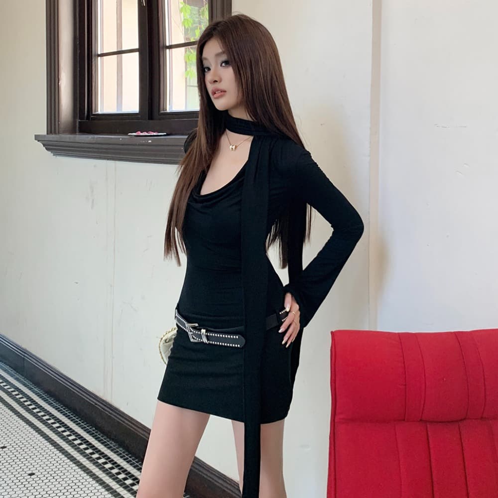 실사 2026 가을 새로운 핫걸 여성 드레스 디자인 센스 흔들다 칼라 로얄 자매 바람 긴팔 검정색 타이트 스커트 미니 스커트 이미지 5