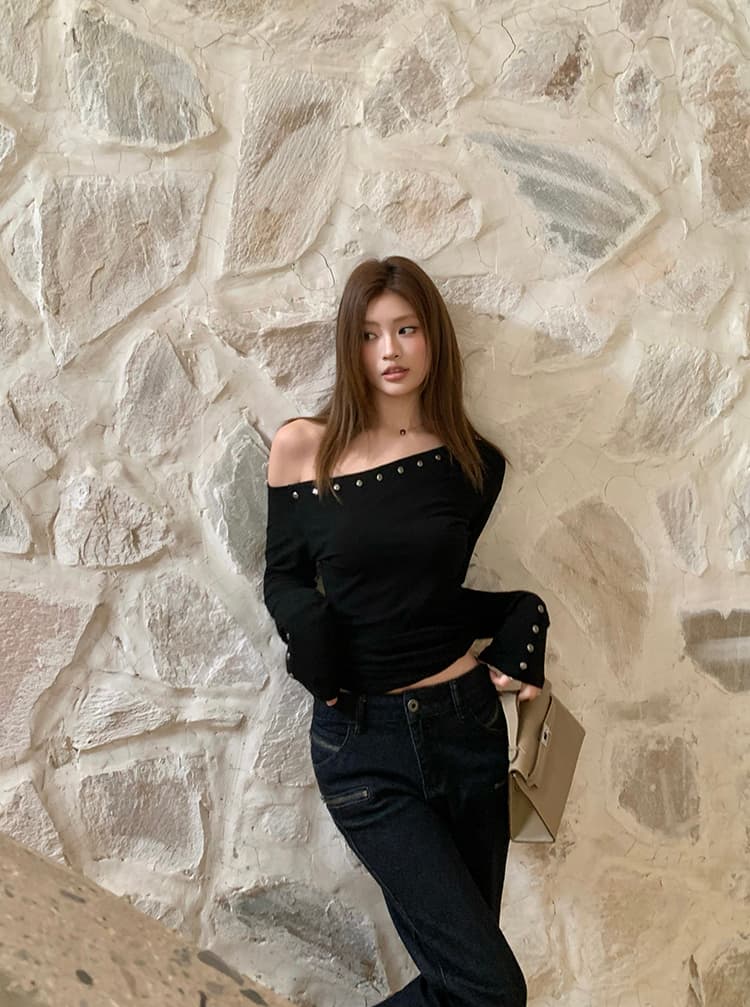실사 2026 가을 새로운 디자인 센스 징 한 단어 비스듬한 어깨 루즈핏 긴팔 티셔츠 여성 품격 다용도 맨위 상세 이미지 25