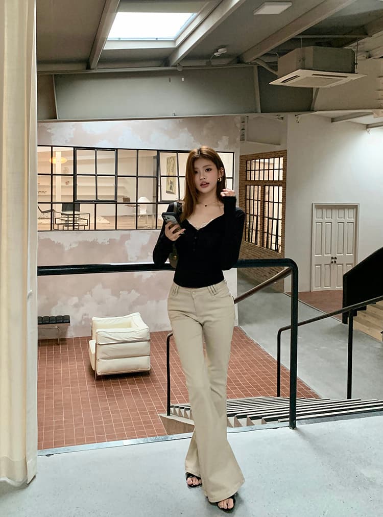 실사 2026 가을 새로운 레이스 페이크 레이어드 주간 실크 양모 긴팔 티셔츠 여성 슬림해 보이는 기본 셔츠 맨위 상세 이미지 52