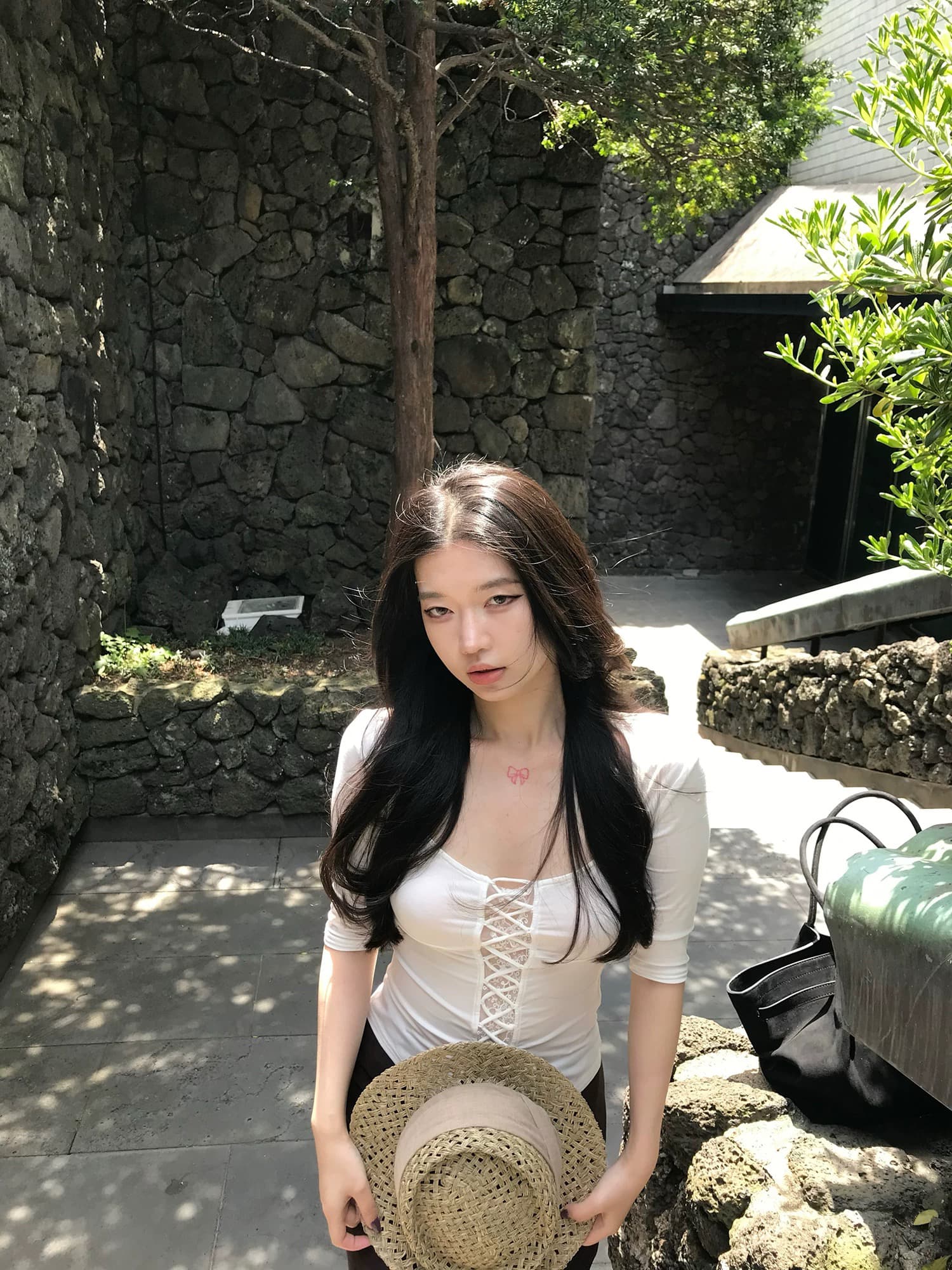 sheepland 한 여성 비밀번호 주간 실크 섹시함 홀로우 아웃 레이스 조각 반팔 티셔츠 여성 여름 스트랩 허리 수축 맨위 상세 이미지 2