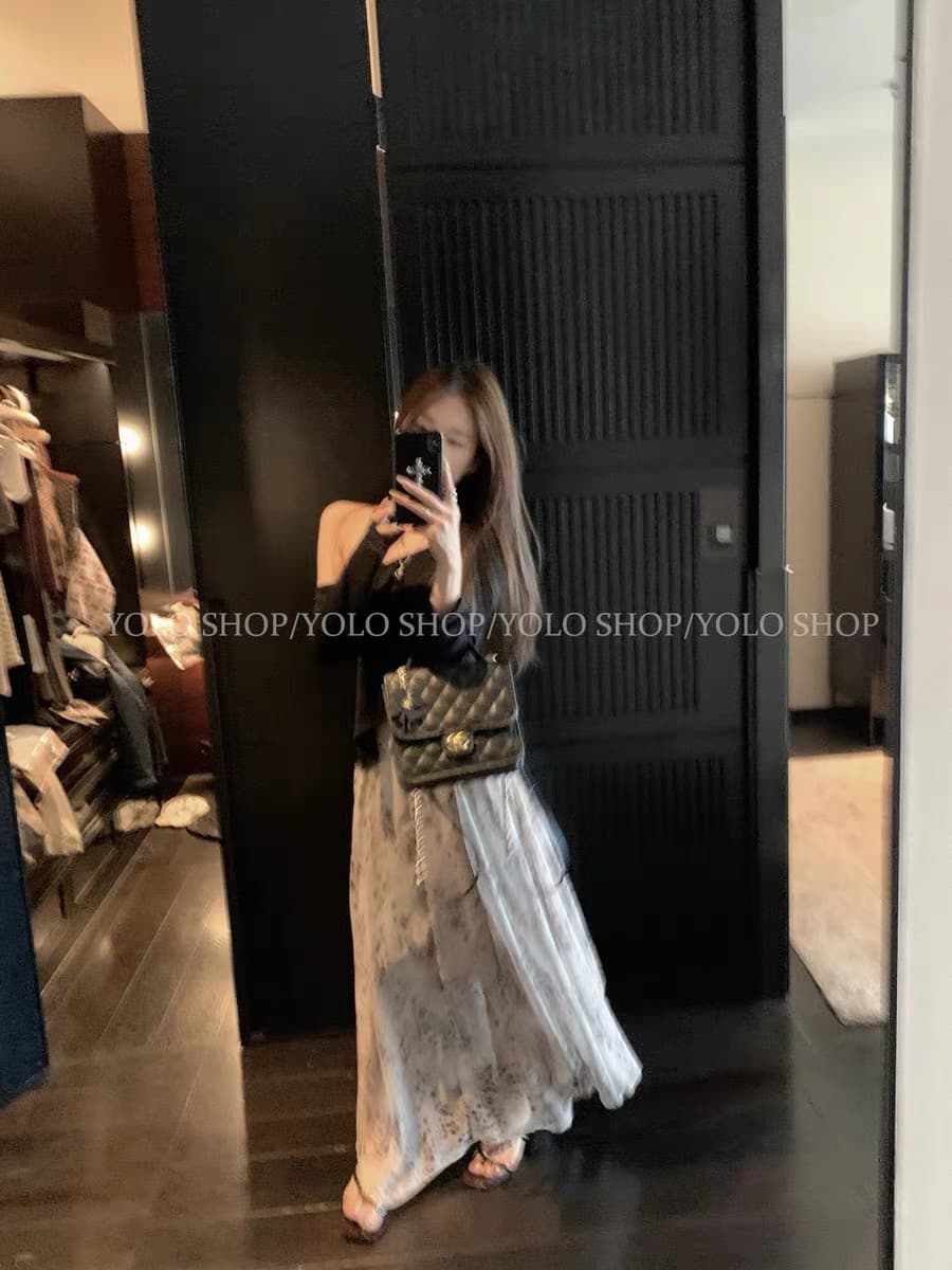 yolo shop 한 부서 순수한 욕망 고급 품격 이슬 허리 쇼트 스타일 맨위 여름 검정색 긴팔 비스듬한 어깨 티셔츠 여성 이미지 4