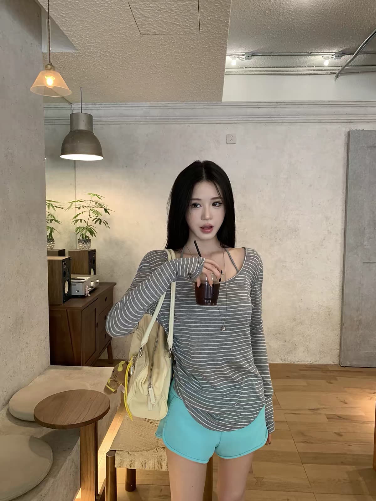 레드 맨 파빌리온 자외선 차단 블라우스 여성 2026 새로운 여름 착용 가져 가라. 긴팔 티셔츠 회색 스트라이프 루즈핏 한 첨부 된 의류