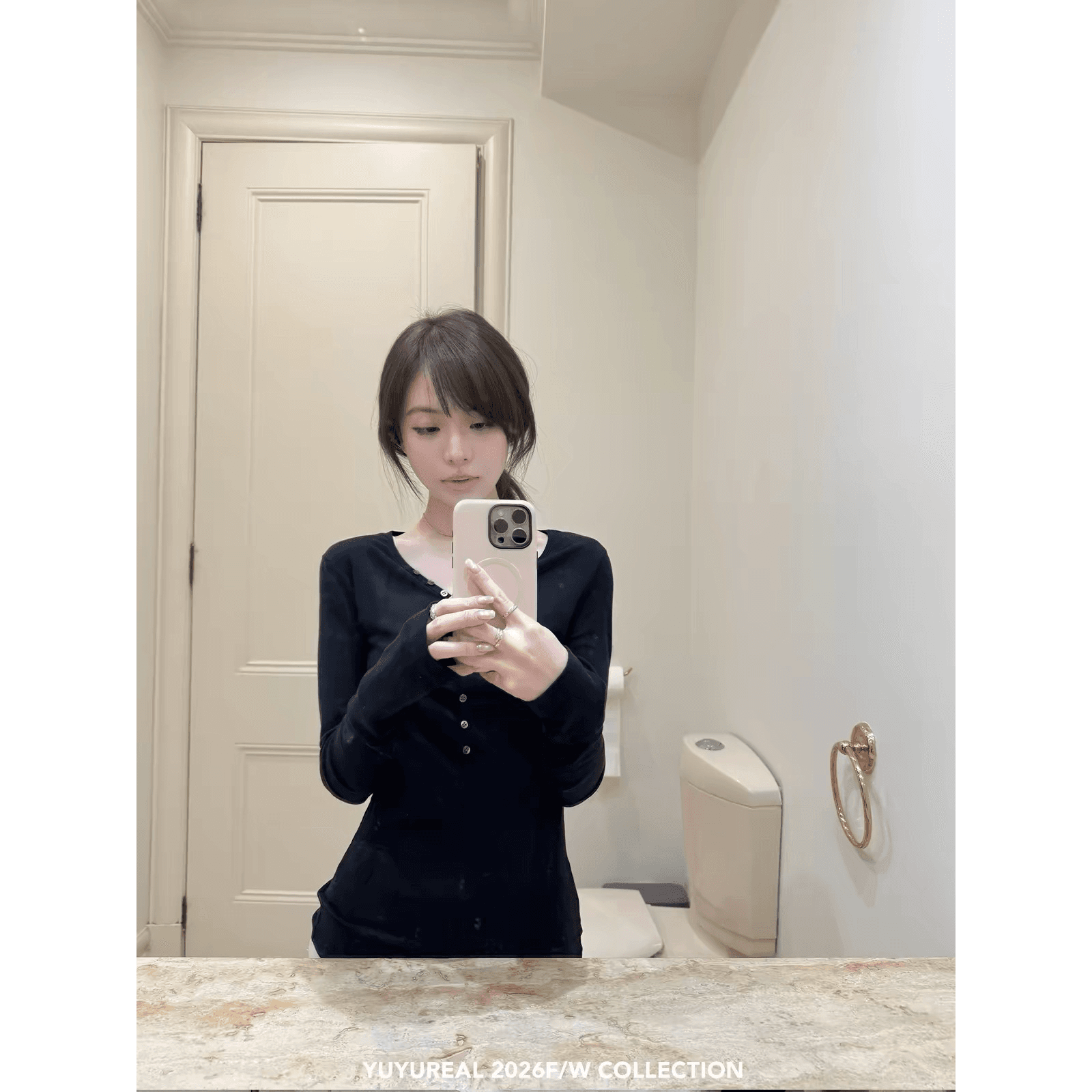 yuyureal 기타 단추 주간 실크 양모 슬림해 보이는 긴팔 V넥 티셔츠 여성 디자인 센스 작은 대중 한 부서 다용도 맨위 이미지 5