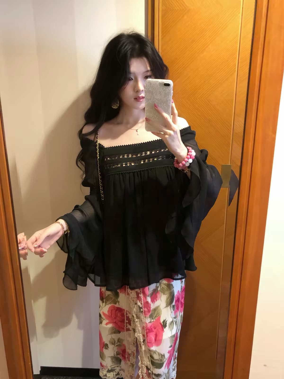 대 eees 뮤즈 그것 언어 프랑스식 홀로우 아웃 레이스 광장 칼라 나팔 소매 맨위 레이스 반신 치마 세트 가을 상세 이미지 2