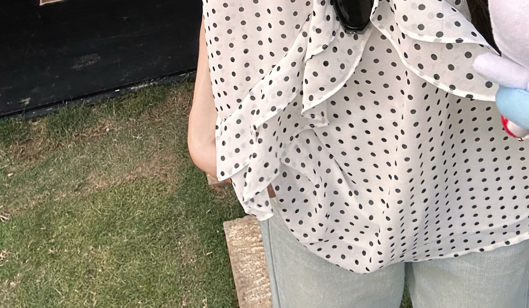 망사 네리 수 있습니다. 조정 어깨끈 도트 무늬 프릴 캐미솔 행침 목 레이스업 쉬폰 톱 상세 이미지 19