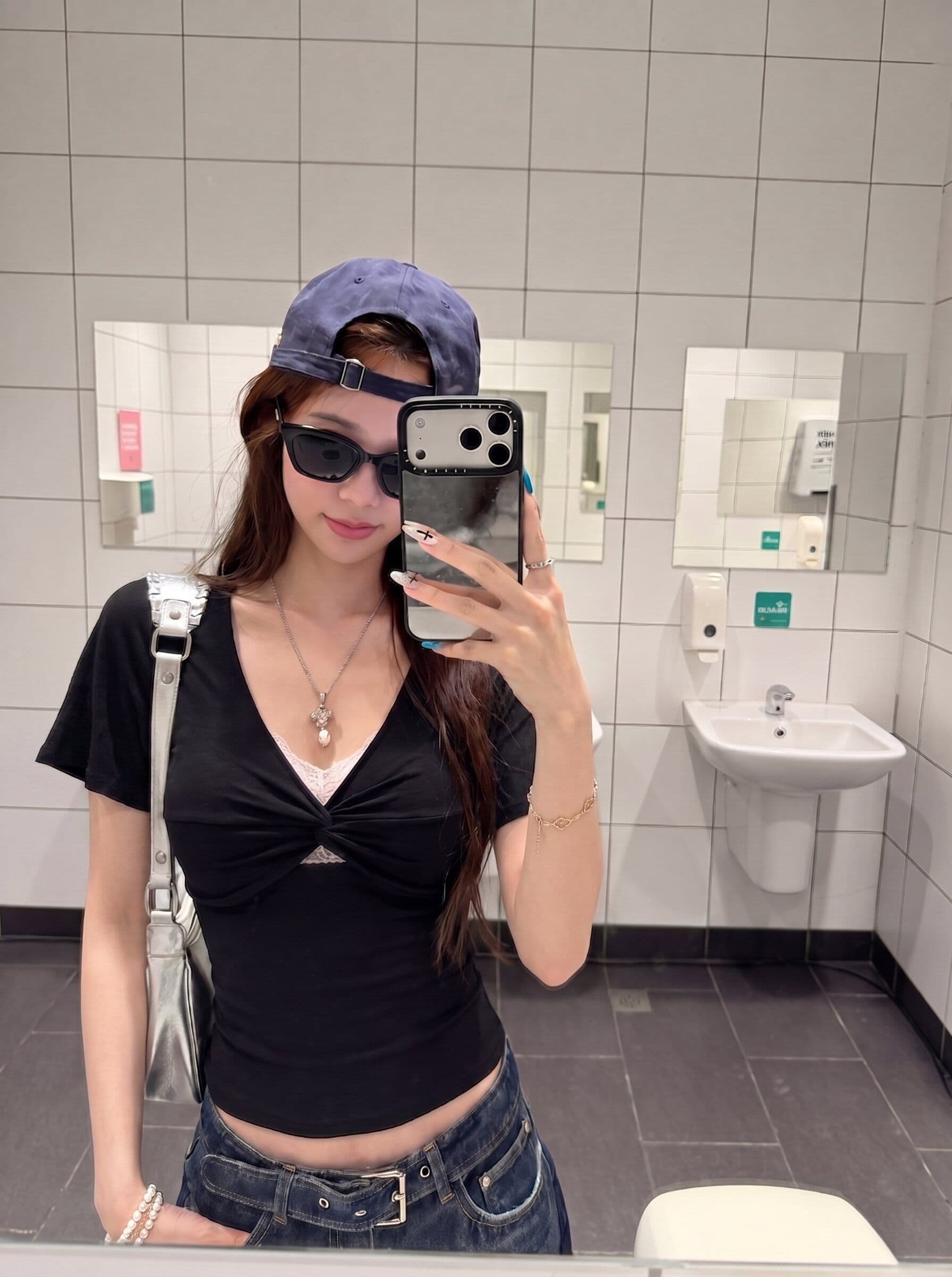 원본 원단 레이스 매듭 V넥 반팔 티셔츠 여성 여름 디자인 센스 몸매 가꾸기 긍정적 인 어깨 허리 수축 맨위 상세 이미지 12