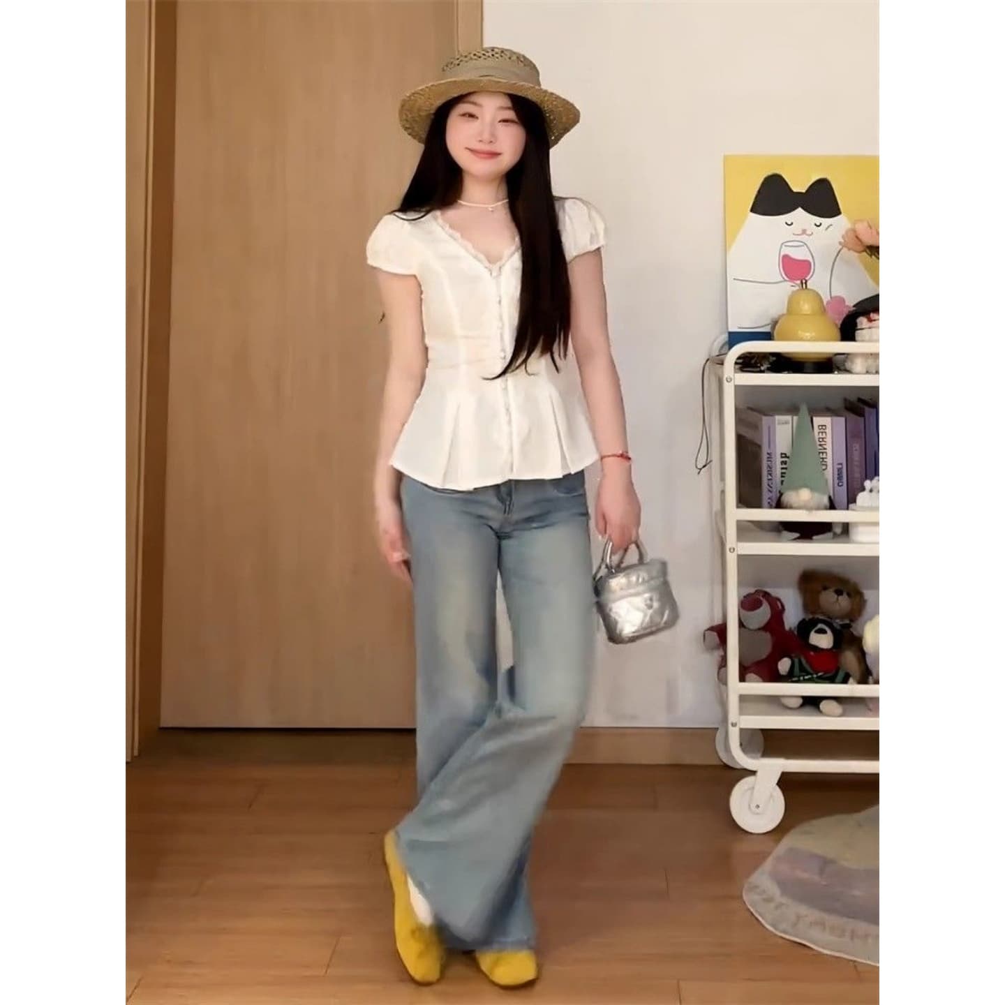 원본 원단 레트로 스타일 레이스 조각 V넥 맨위 새로운 몸매 가꾸기 슬림해 보이는 품격 작은 셔츠 이미지 3