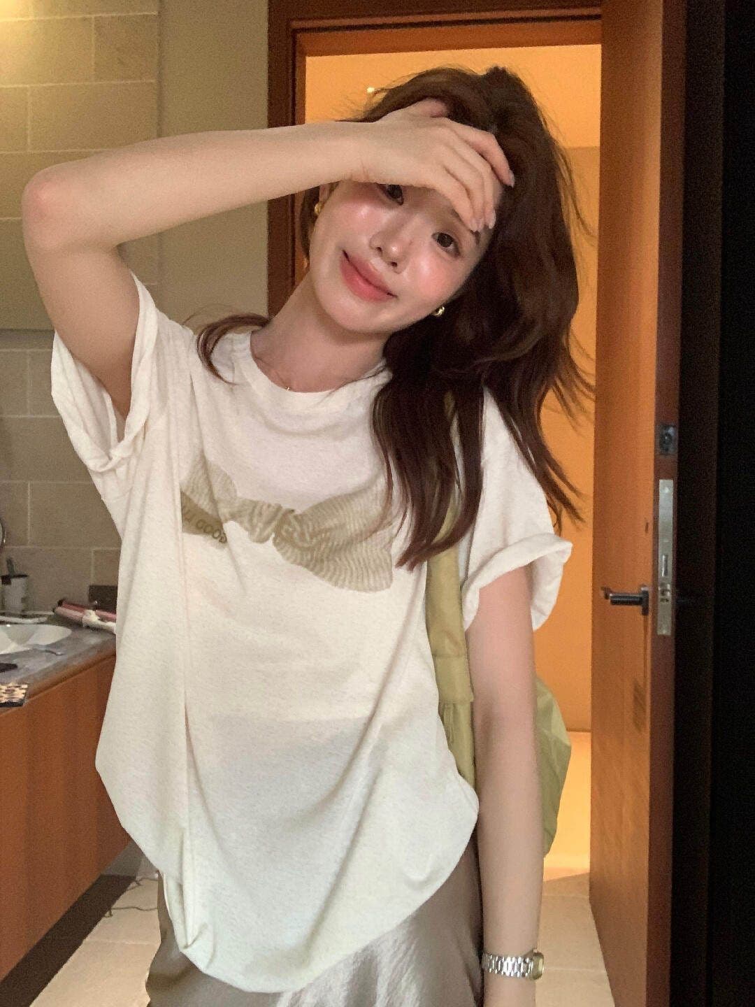 원본 원단 한 부서 루즈핏 슬림해 보이는 나비 매듭 프린트 피부 센스 면 소재 라운드 넥 반팔 티셔츠 여성 상세 이미지 5