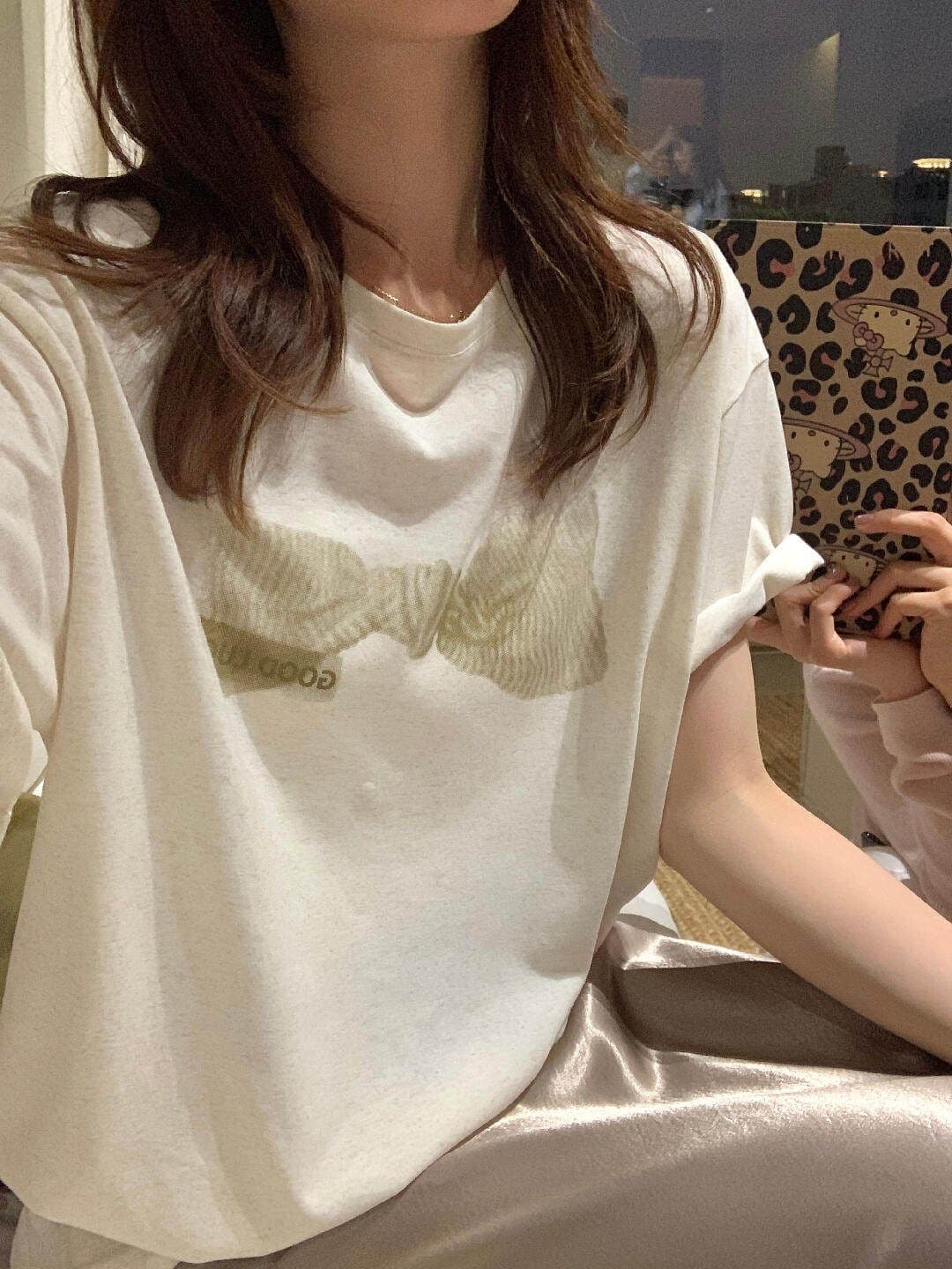 원본 원단 한 부서 루즈핏 슬림해 보이는 나비 매듭 프린트 피부 센스 면 소재 라운드 넥 반팔 티셔츠 여성 상세 이미지 8