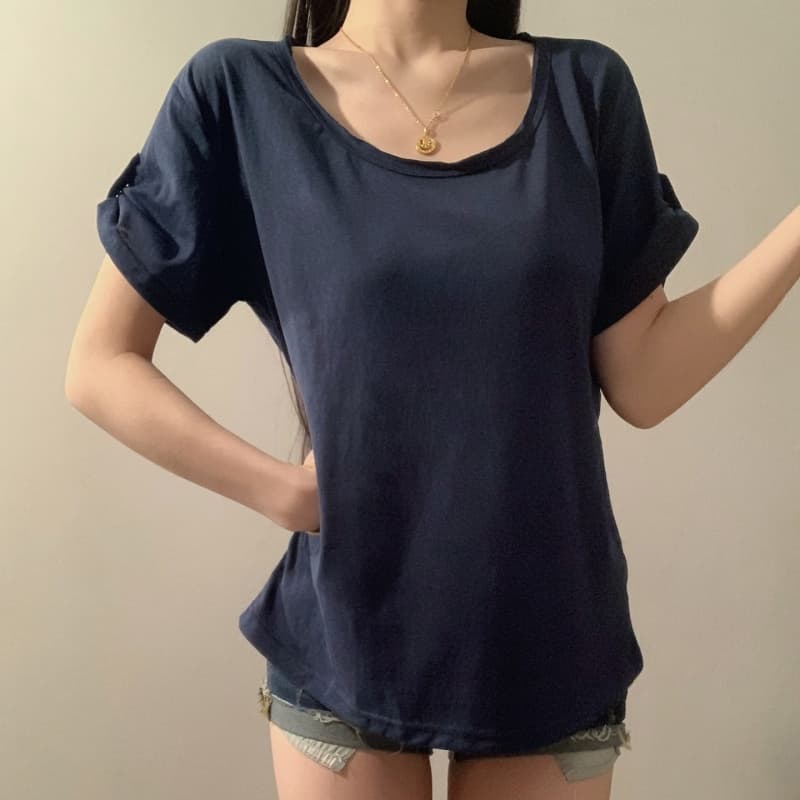 순수한 욕망 핫걸 둘 착용 허리 수축 u 칼라 반팔 티셔츠 여성 2026 여름 얇은 스타일 루즈핏 슬림해 보이는 화이트 다용도 맨위 이미지 2