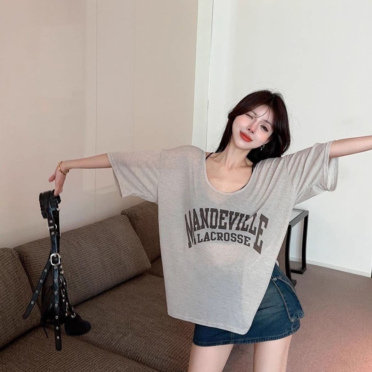 원본 원단 순수한 욕망 윈디 V넥 얇은 스타일 티셔츠 여성 여름 루즈핏 디자인 센스 반팔 맨위 트렌디 이미지 2