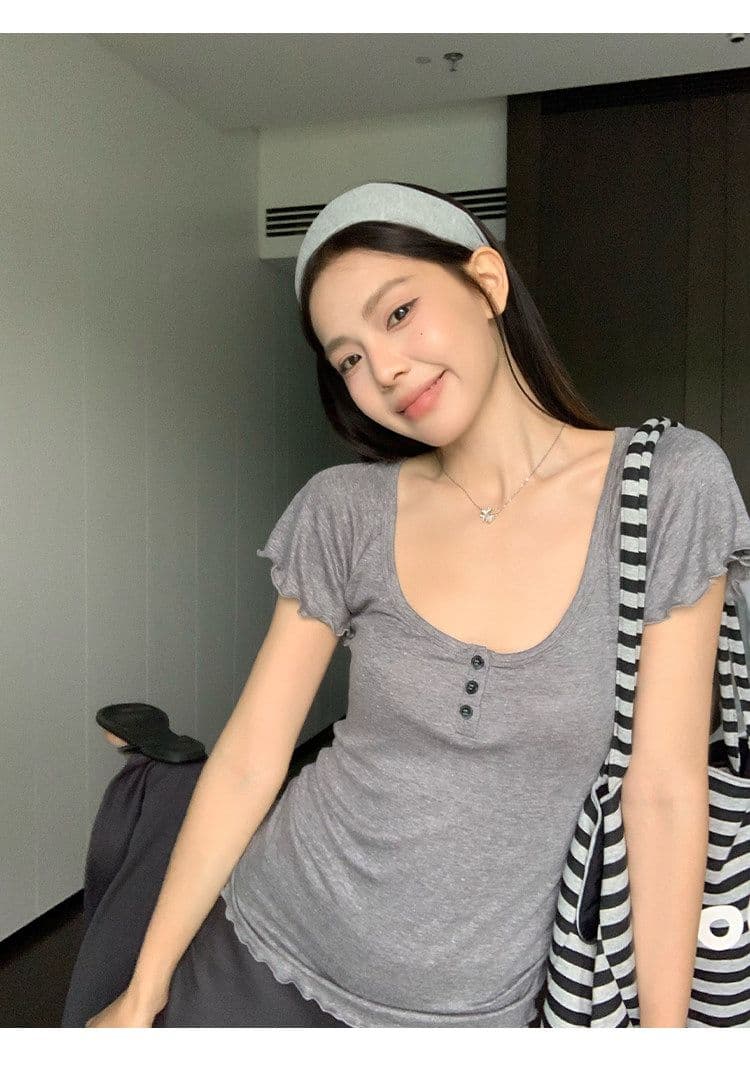 원본 원단 회색 u 칼라 긍정적 인 어깨 반팔 티셔츠 여성 여름 몸매 가꾸기 슬림해 보이는 미니멀리즘 다용도 맨위 상세 이미지 5