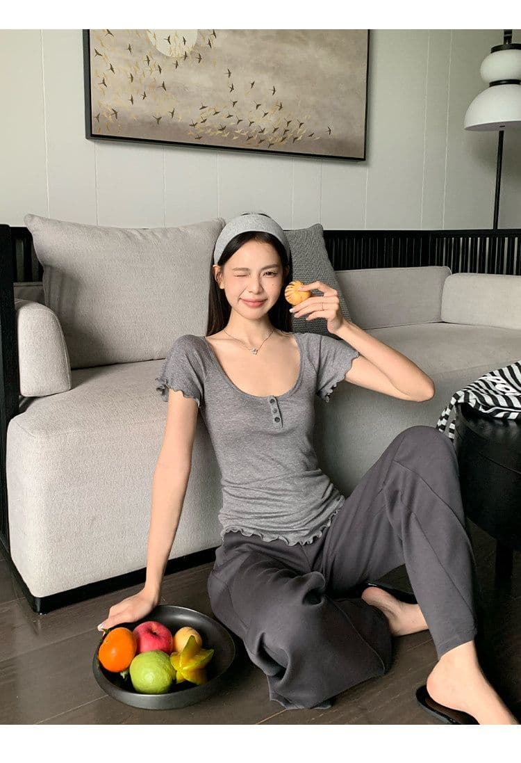 원본 원단 회색 u 칼라 긍정적 인 어깨 반팔 티셔츠 여성 여름 몸매 가꾸기 슬림해 보이는 미니멀리즘 다용도 맨위 상세 이미지 9
