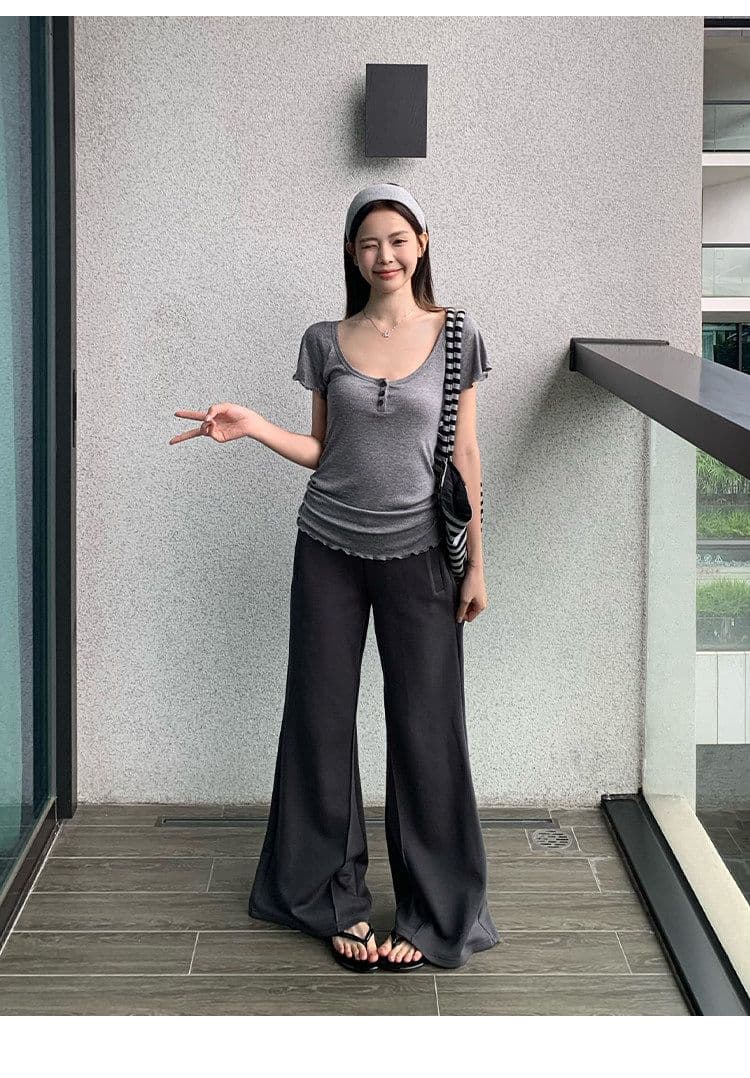 원본 원단 회색 u 칼라 긍정적 인 어깨 반팔 티셔츠 여성 여름 몸매 가꾸기 슬림해 보이는 미니멀리즘 다용도 맨위 상세 이미지 13