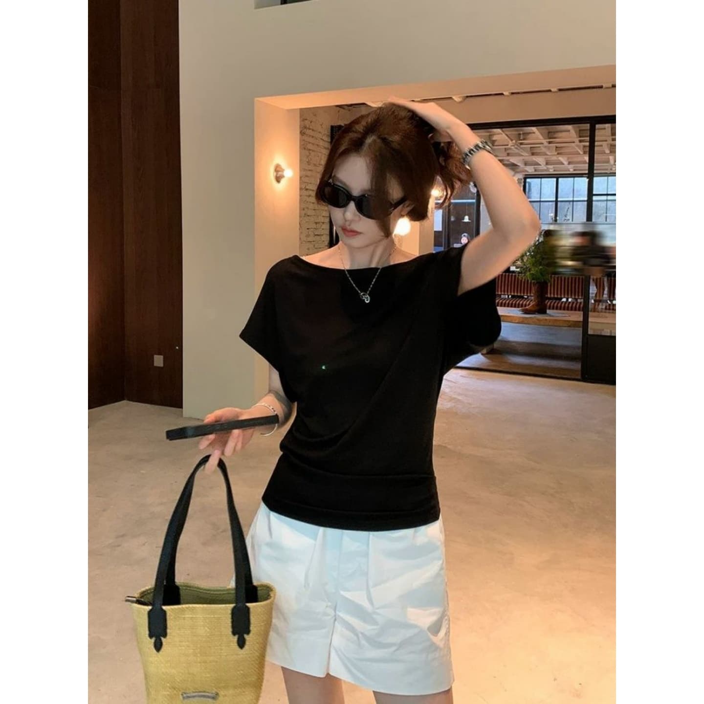 라이 경기 서울 리브 240 그램 1 1 다용도 한국 스타일 주름 디자인 센스 오프숄더 맨위 트렌디 이미지 5