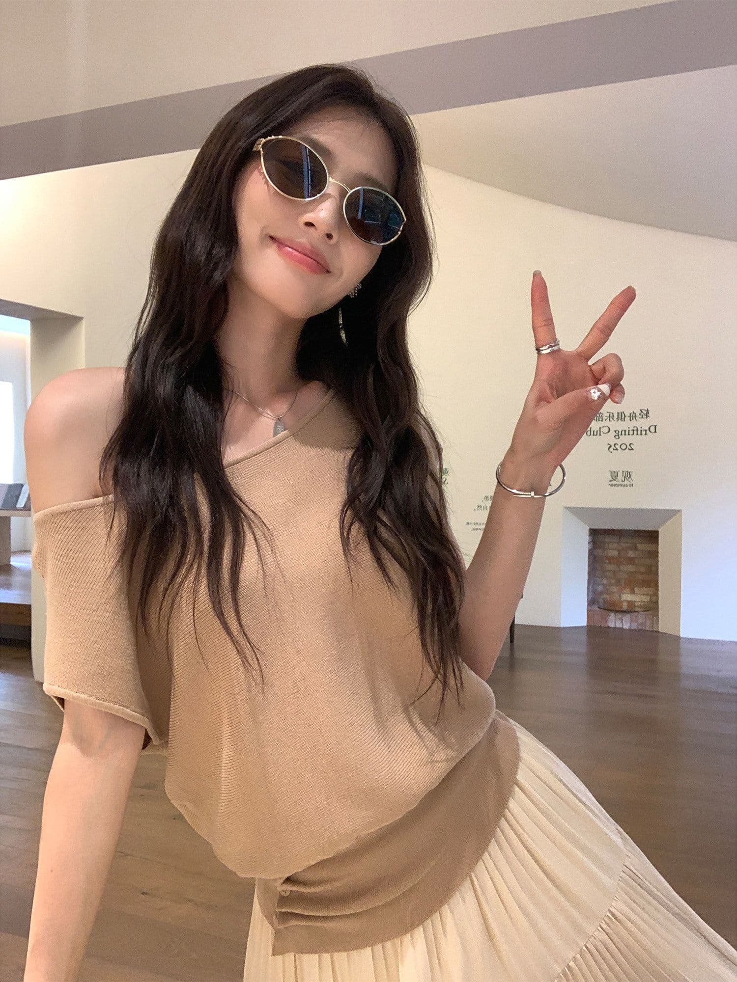 라이 경기 서울 비스듬한 어깨 오프숄더 반팔 티셔츠 여성 품격 니트 허리 수축 작은 날다 소매 맨위 이미지 2