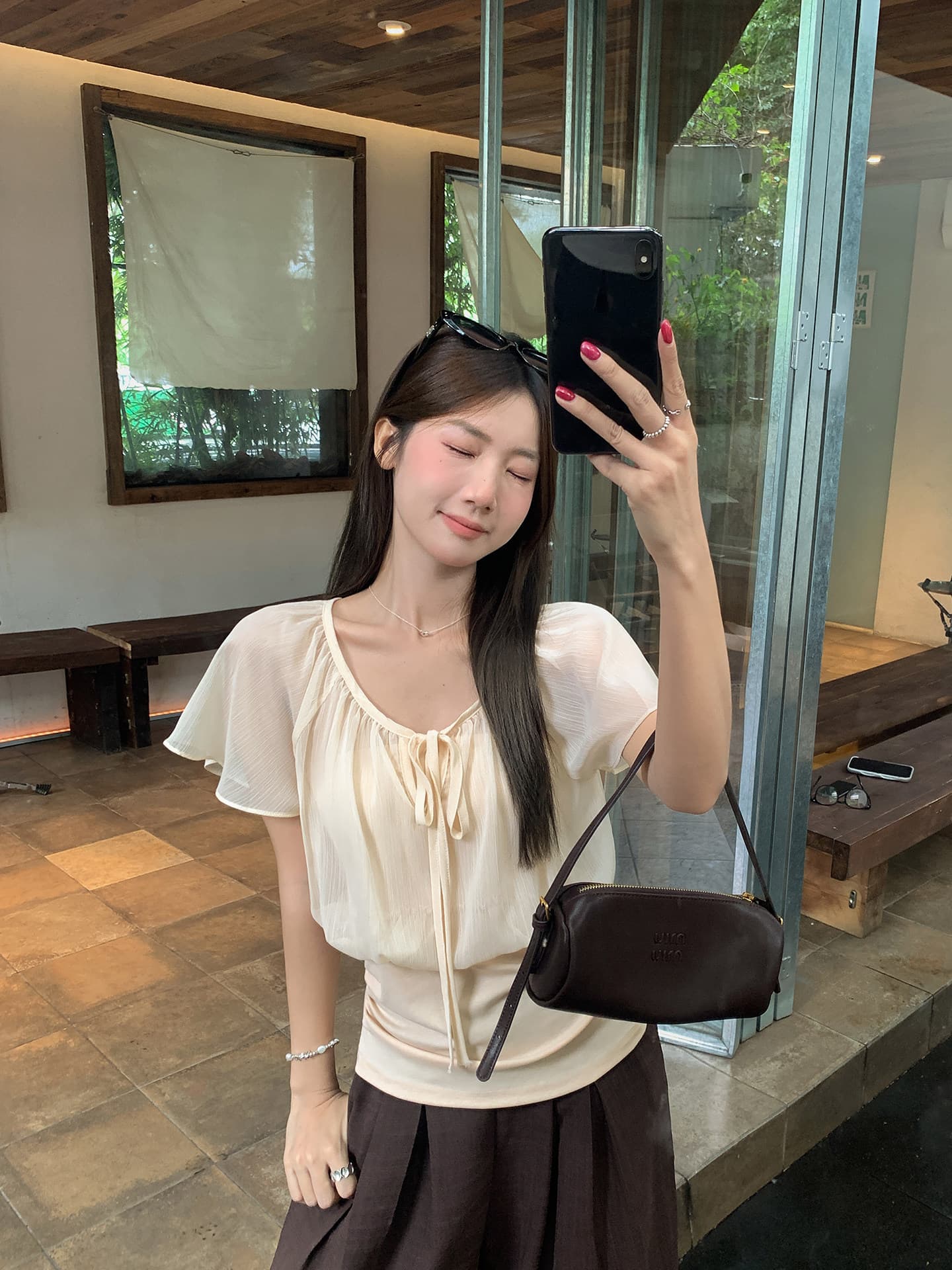 살구 색상 페이크 레이어드 패치워크 레이스업 V넥 연꽃 잎 소매 여성 셔츠 여름 허리 수축 슬림해 보이는 품격 반팔 작은 맨위 상세 이미지 5