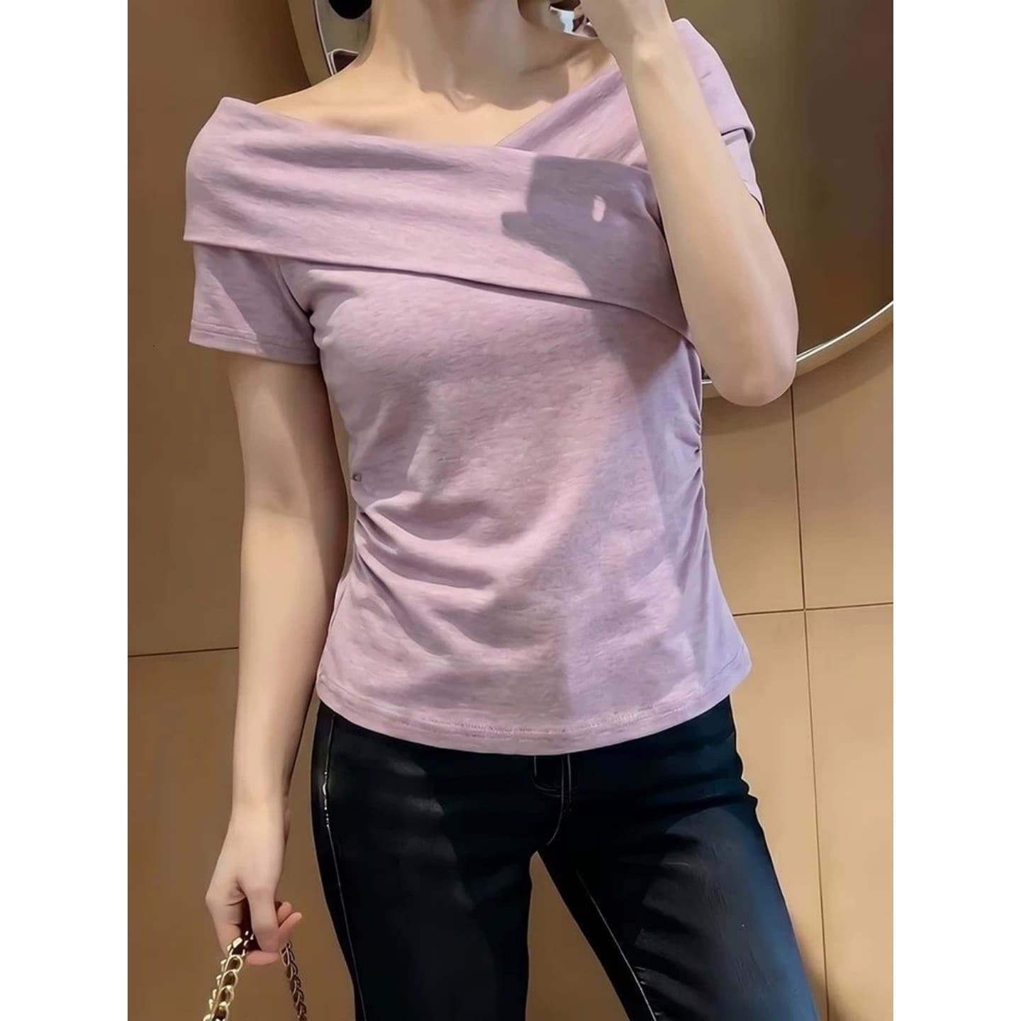 와 사고 방식 모달 260 그램 1 1 여름 프랑스식 부드러운 바람 V넥 십자가 반팔 티셔츠 상세 이미지 6