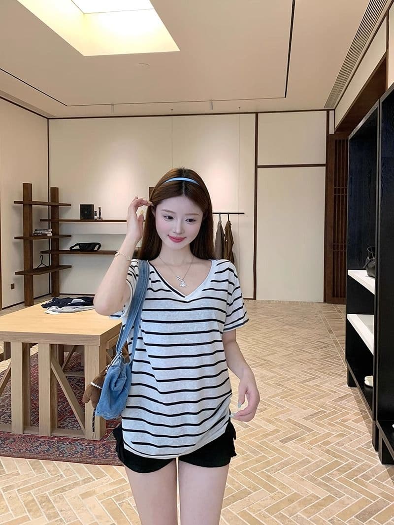 원본 컬러 짜임 기사 흑백 줄무늬 V넥 반팔 티셔츠 여성 여름 느긋한 캐주얼 바람 순수한 욕망 블라우스 맨위 상세 이미지 4