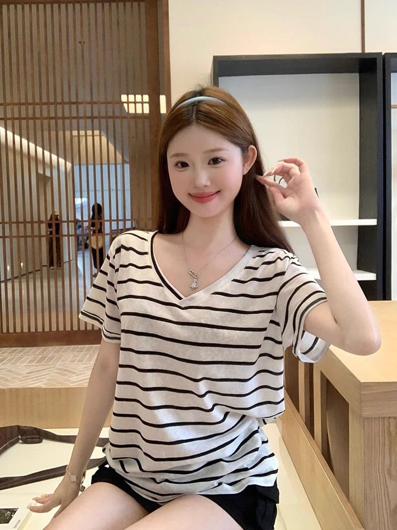 원본 컬러 짜임 기사 흑백 줄무늬 V넥 반팔 티셔츠 여성 여름 느긋한 캐주얼 바람 순수한 욕망 블라우스 맨위 상세 이미지 10