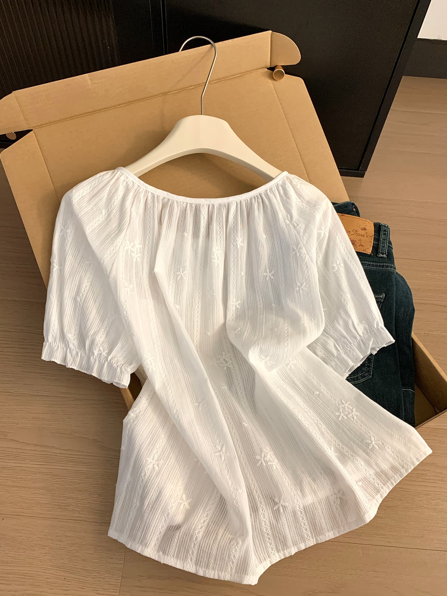 실사 통제 가격 20 프랑스식 부드러운 바람 화이트 거품 소매 자수 여성 셔츠 여름 레이스 레이스업 라운드 넥 맨위 상세 이미지 6