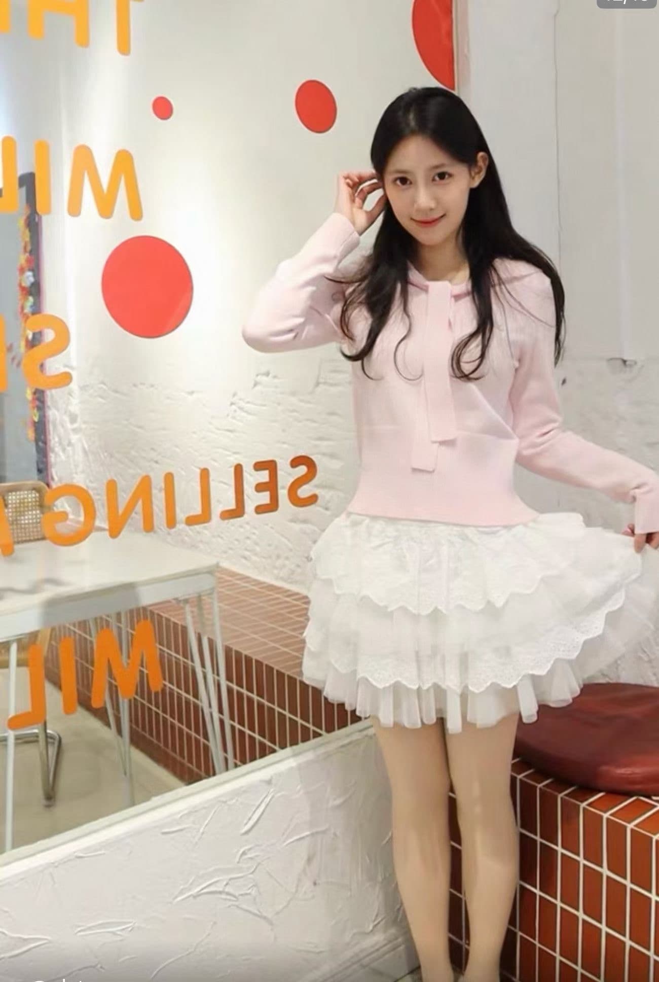2026 년 새로운 화이트 레이스 망사 퍼프 케이크 미니 스커트 배 종류 몸 표지 넓적 다리 노출 방지 반신 스커트 여성