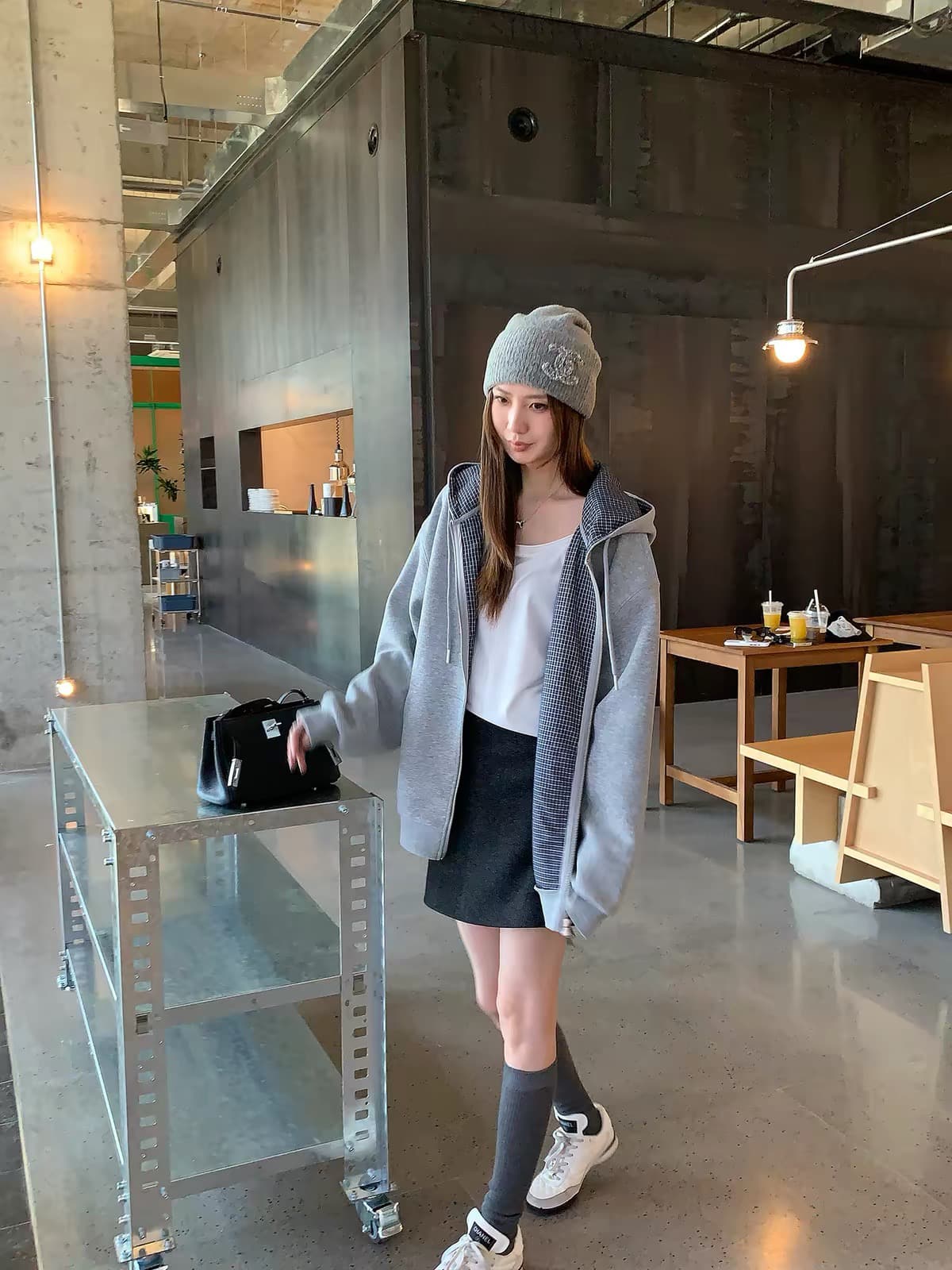 체크무늬 패치워크 디자인 느긋한 후드 티 스웨터 여성 가을 miu 부서 회색 지퍼 작은 대중 카디건 코트 이미지 4