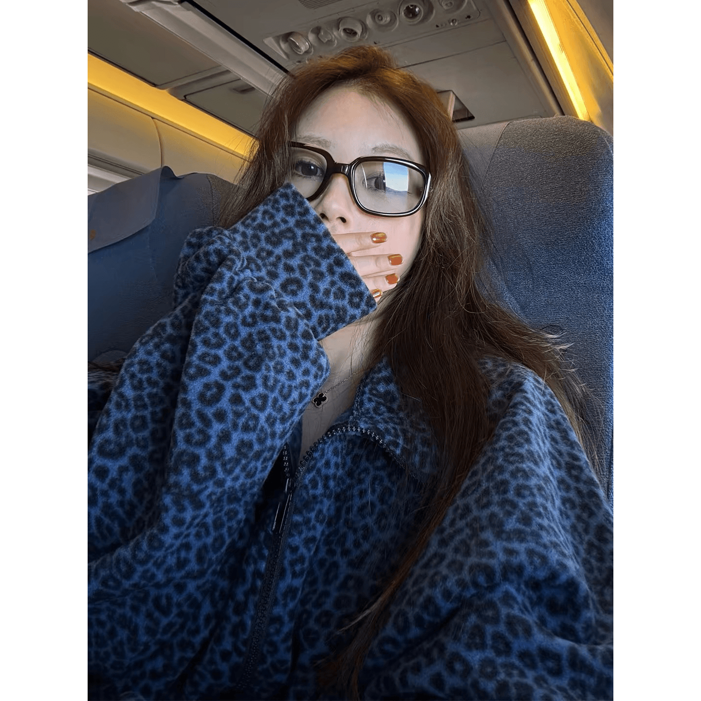아메리칸 레트로 파란색 레오파드 무늬 폴로 칼라 여성 코트 2026 가을 새로운 루즈핏 캐주얼 밝은 얼굴 오픈 가디건 짧은 맨위 이미지 5