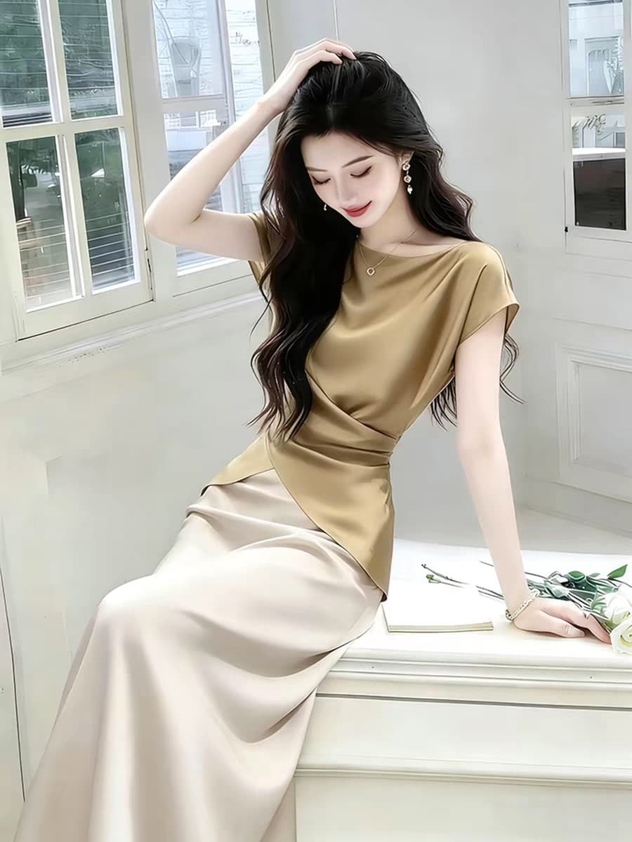 2026 여름 전체 집합 여성 의류 품격 고급 센스 세련된 외국 가스 카키 색 새틴 맨위 반신 치마 세트 상세 이미지 1