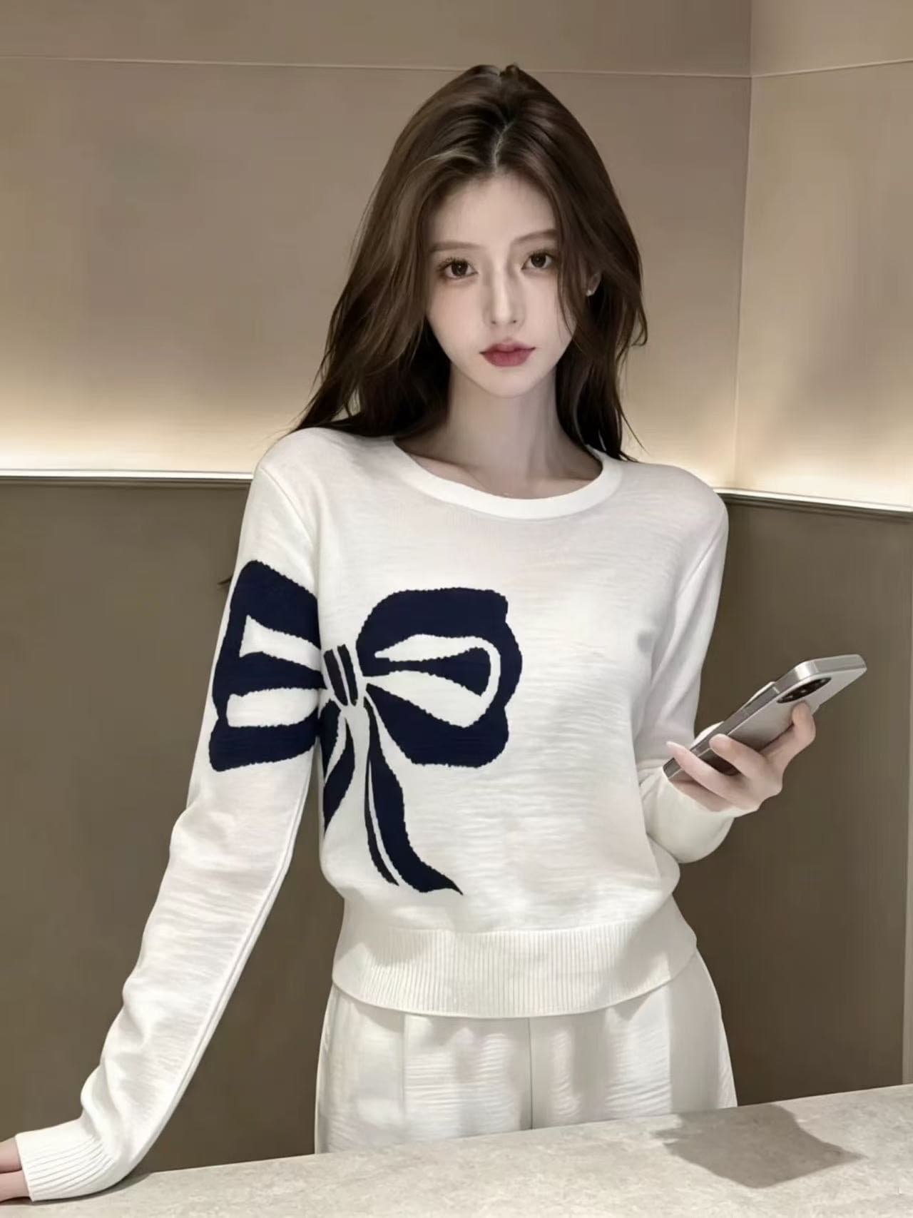 화이트 라운드 넥 긴팔 얇은 스타일 티셔츠 여성 배색 나비 매듭 기본 셔츠 2026 새로운 조기 가을 니트 맨위 이미지 4