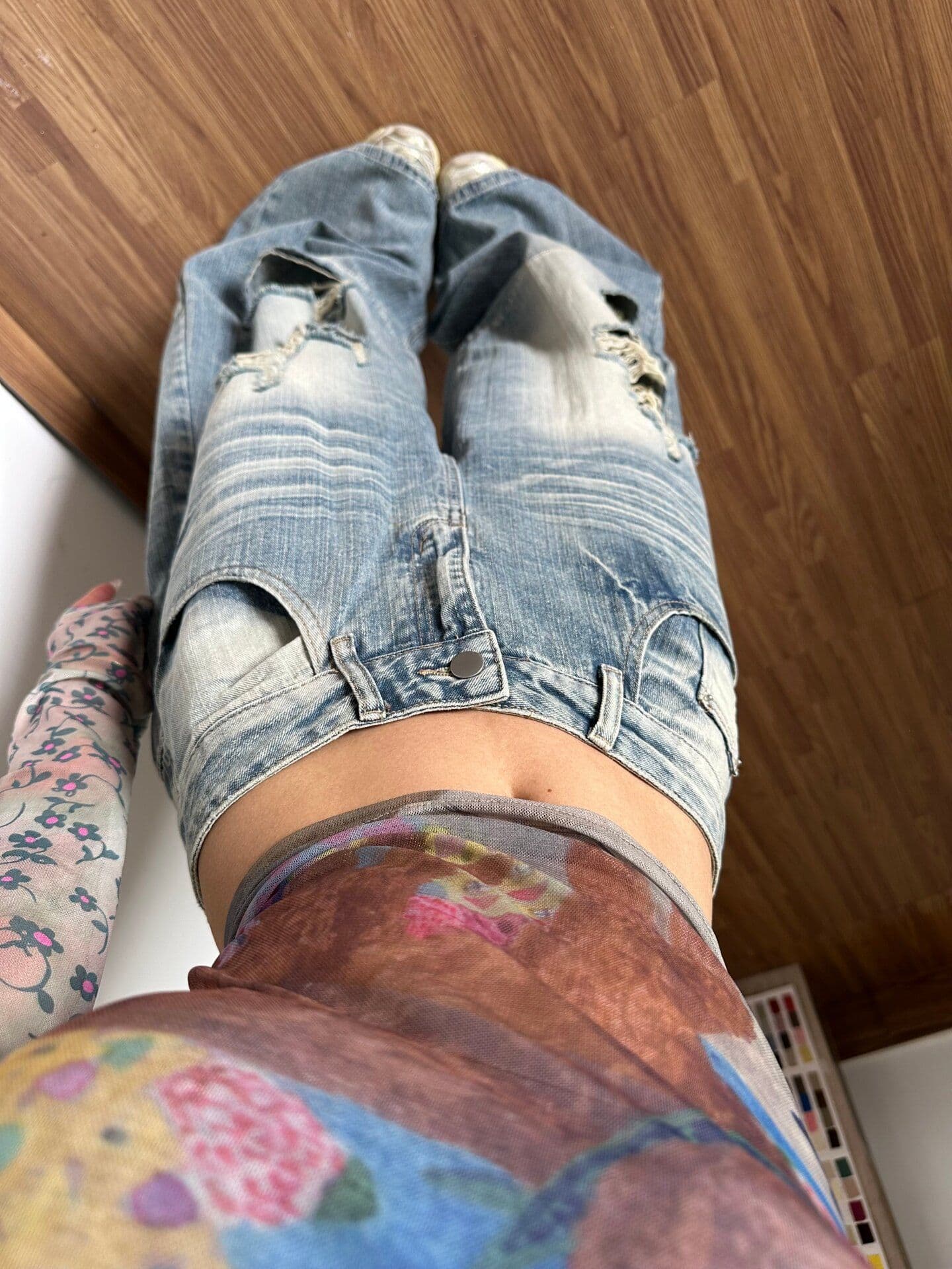 아메리칸 레트로 워싱 찢어진 부분 모통이 칼 청바지 바지 아이들 봄 가을 새로운 루즈핏 넓은 다리 바닥 청소 청바지 상세 이미지 10
