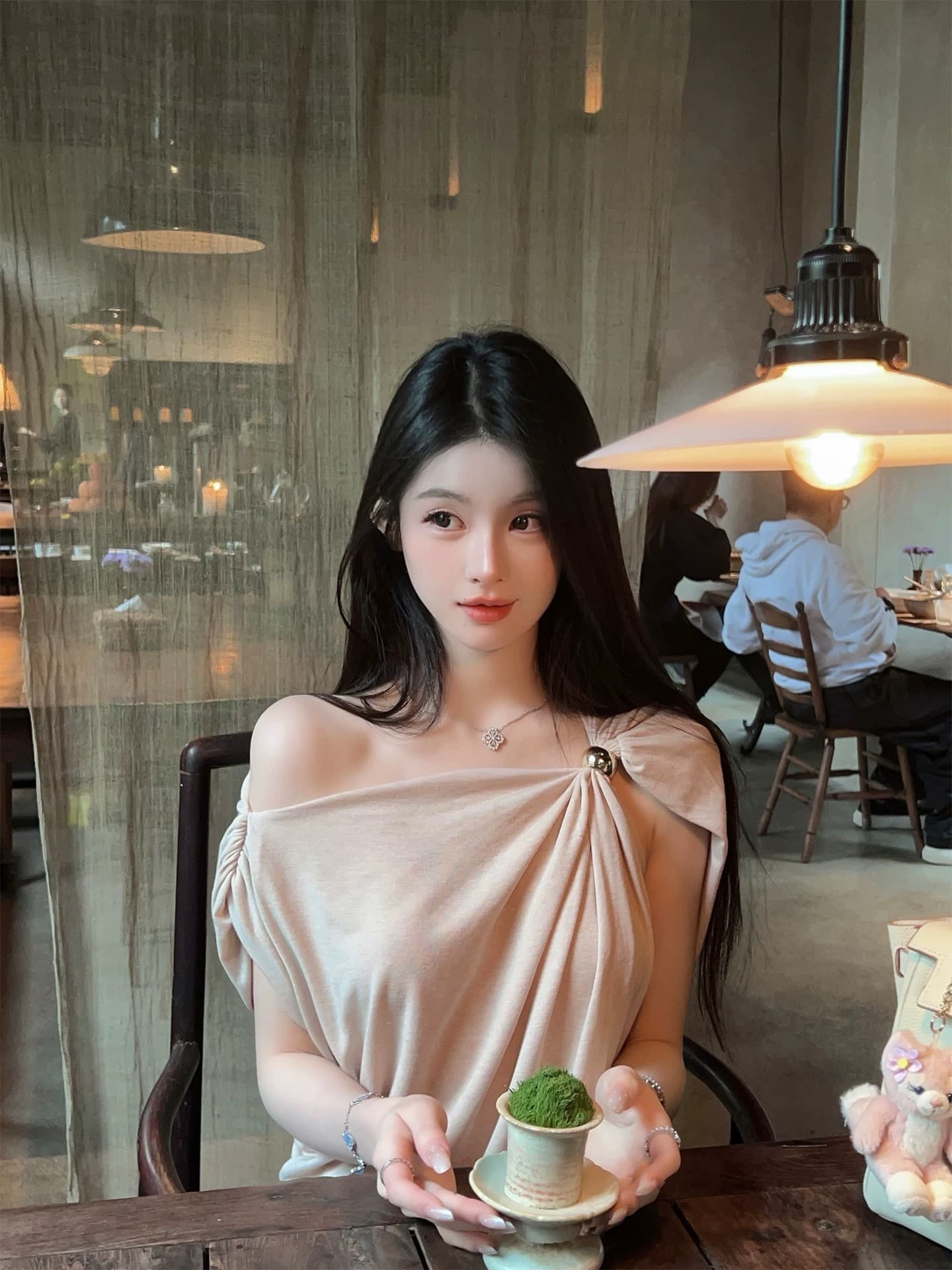 fairyjiang 여름 새로운 디자인 센스 금속 버클 비스듬한 어깨 의류 여성용 짧은 소매 루즈핏 슬림해 보이는 오프숄더 티셔츠 이미지 3