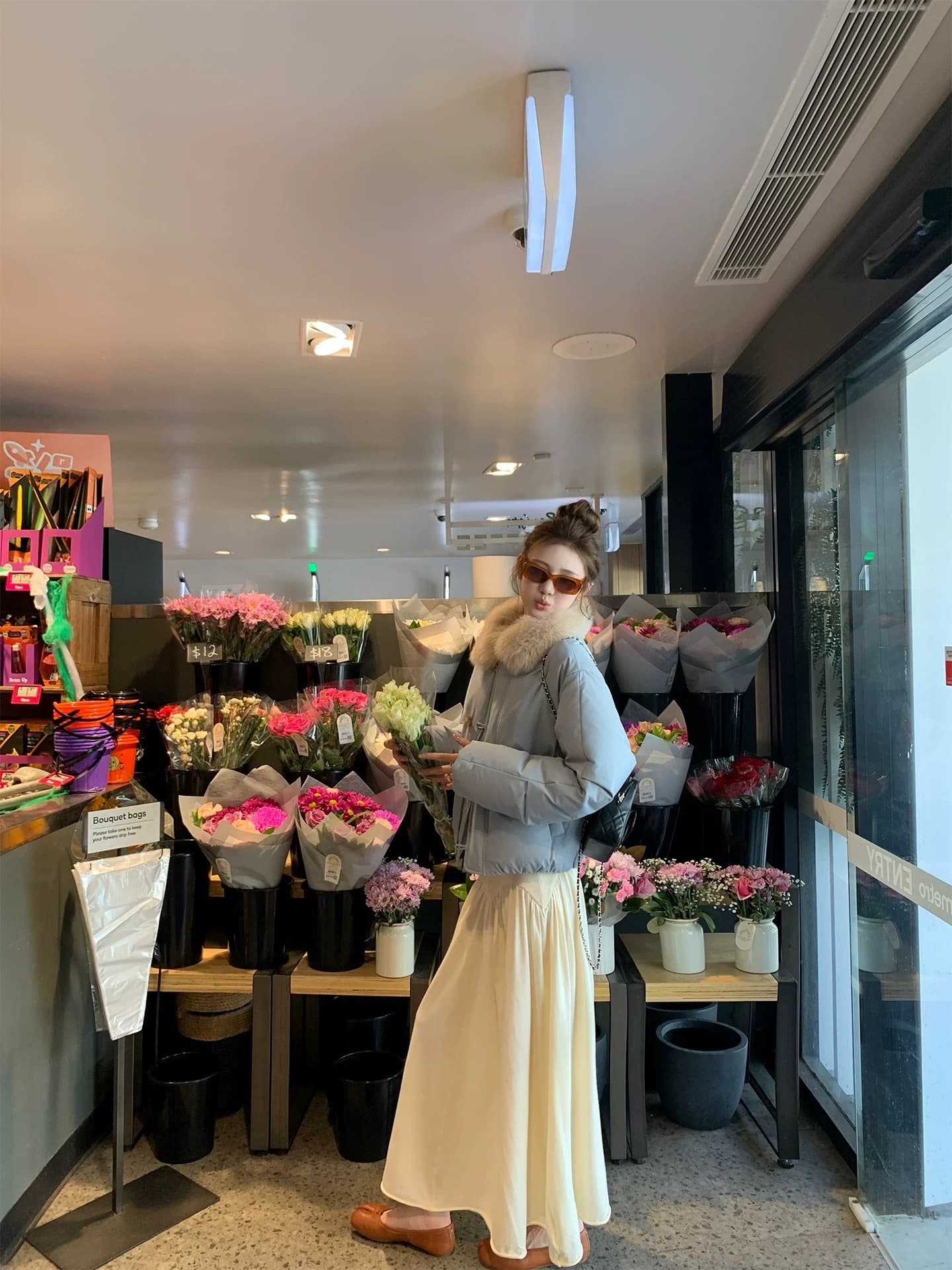 aaaaxbbb 카드 스토우 타운 둘 색상 여우 모피 칼라 다운 재킷 출퇴근 슬림해 보이는 한 부서 쇼트 스타일 재킷 가을 겨울 이미지 3