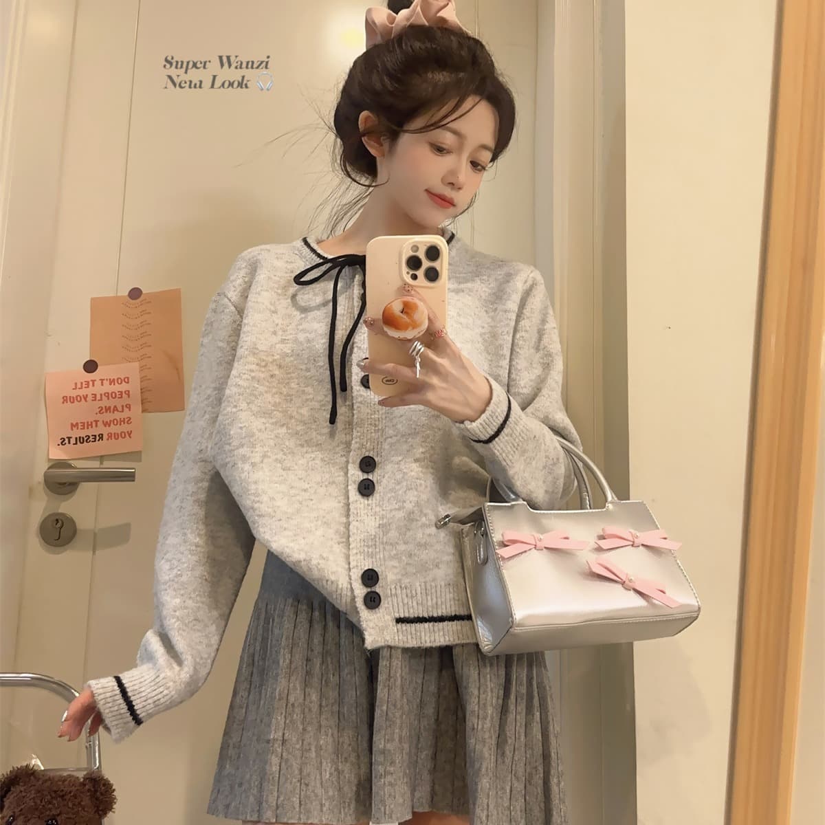 가을 새로운 한 부서 라운드 넥 레이스업 싱글 줄 버튼 긴팔 단색 루즈핏 양모 니트 스웨터 오픈 가디건 맨위 여성 상세 이미지 4