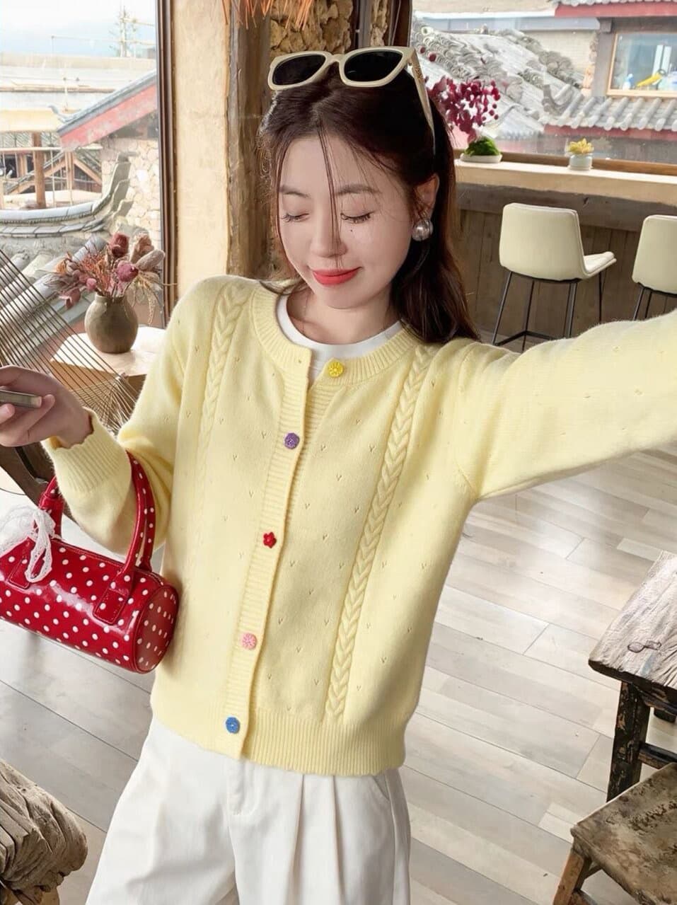 한 부서 Chic 단일 행 무지개 꽃 버클 라운드 넥 트위스트 꽃 니트 스웨터 오픈 가디건 여성 가을 겨울철 루즈핏 다용도 맨위 상세 이미지 4