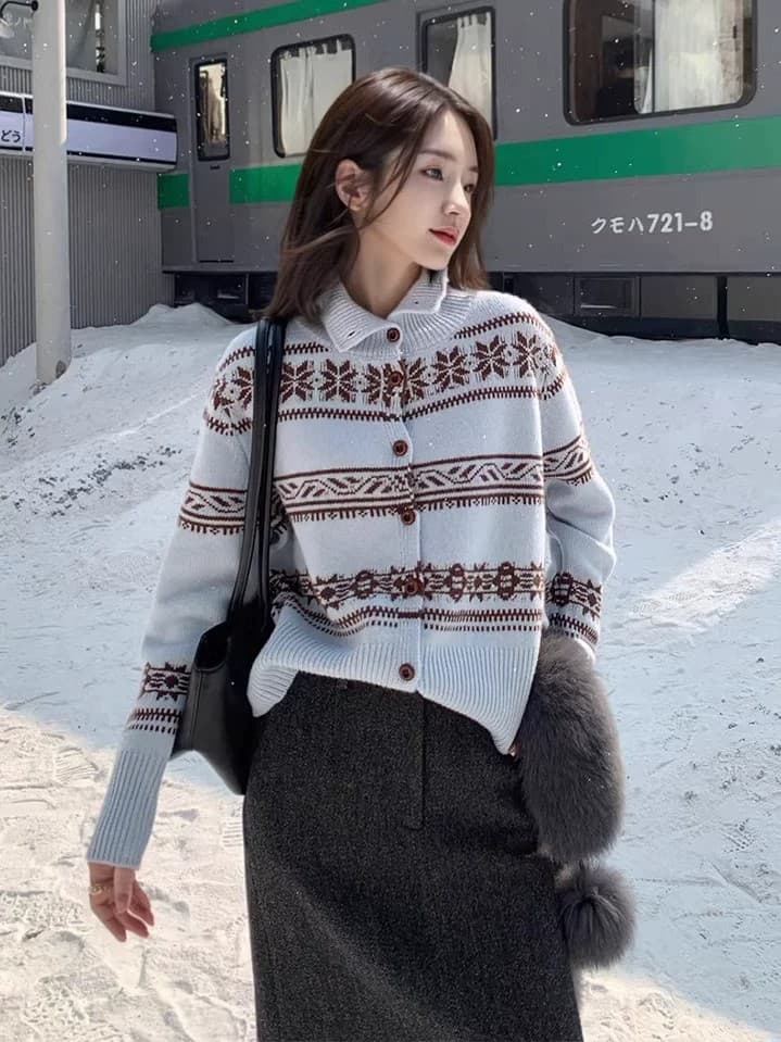 레트로 고급 센스 파란색 공정한 섬 터틀넥 스웨터 여자 가을 겨울 루즈핏 느긋한 바람 크리스마스 니트 카디건 코트 상세 이미지 6