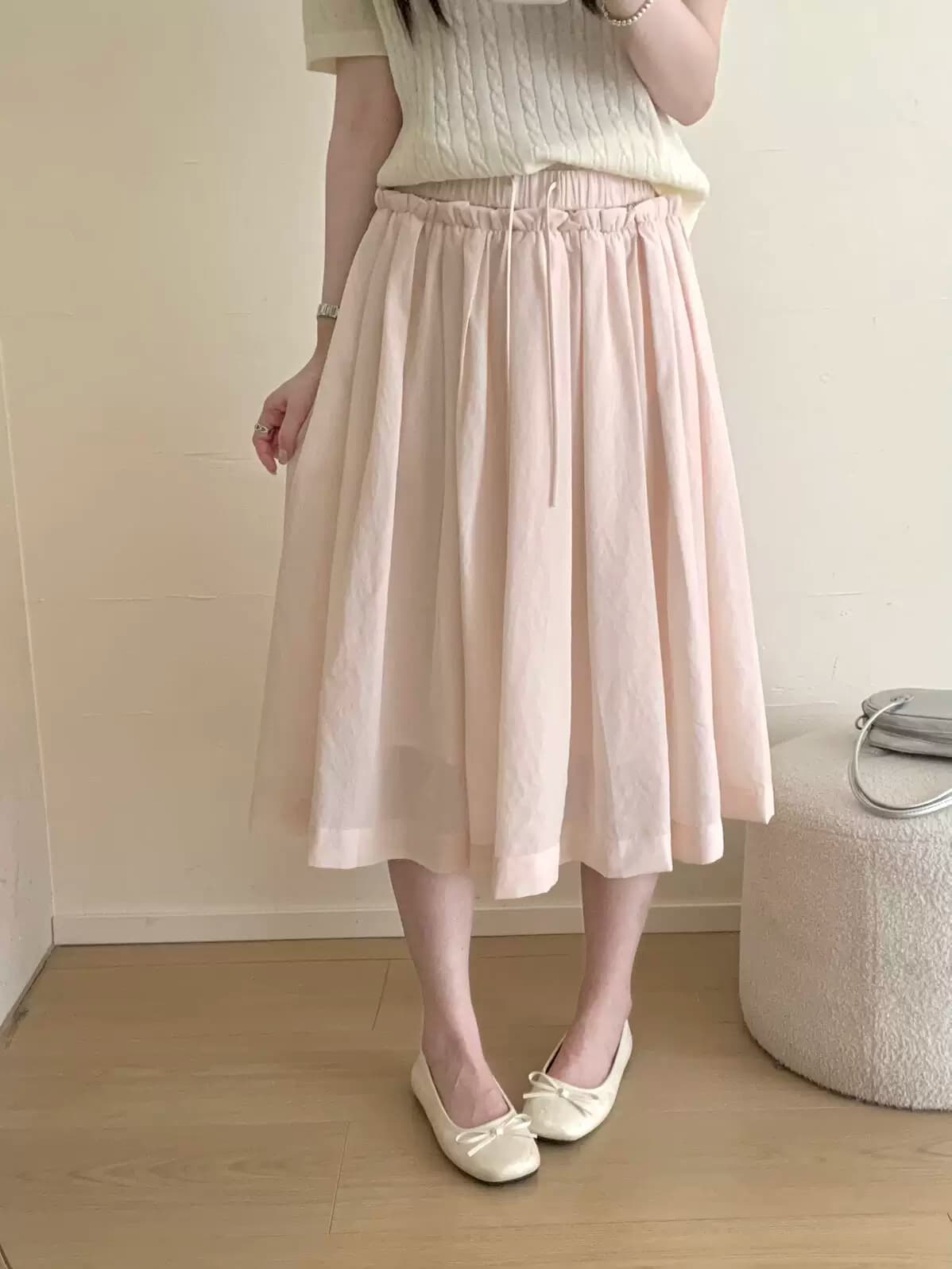2026 여름 전체 허리밴드 레이스업 레이스 핀치 Pleat 반신 스커트 있음 안감 단색 다용도 슬림해 보이는 치마 이미지 3