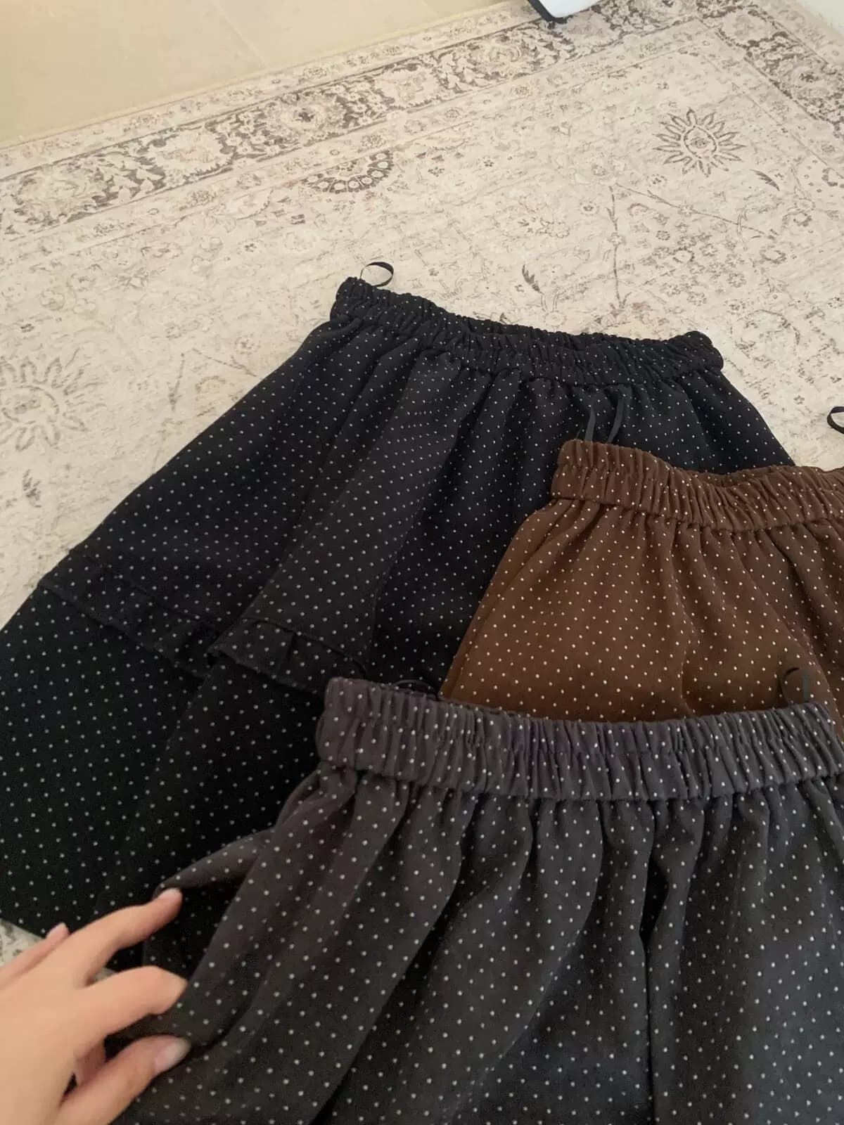 가을 겨울 한 부서 도트 무늬 프릴 연삭 털 반신 스커트 여성 허리밴드 퍼프 미니 스커트 레트로 슬림해 보이는 꽃밭 미니 스커트 상세 이미지 17