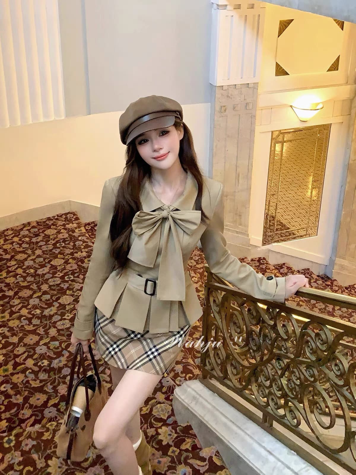영국식 브라운 남자 이른 가을 레트로 천 골드 품격 폴로 칼라 이중 버튼 재킷 재킷 짧은 스커트 이미지 4