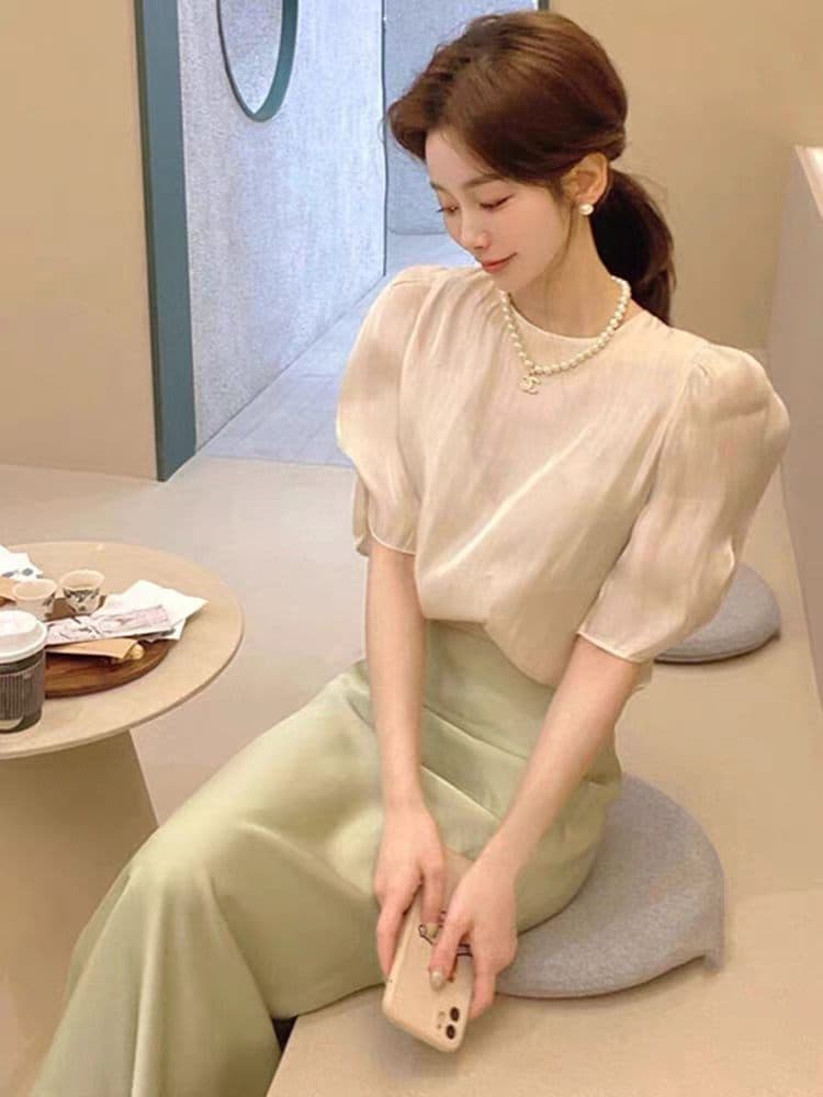 프랑스식 화이트 반팔 쉬폰 셔츠 여성 2026 새로운 여름 뒤로 레이스업 나비 매듭 거품 소매 맨위