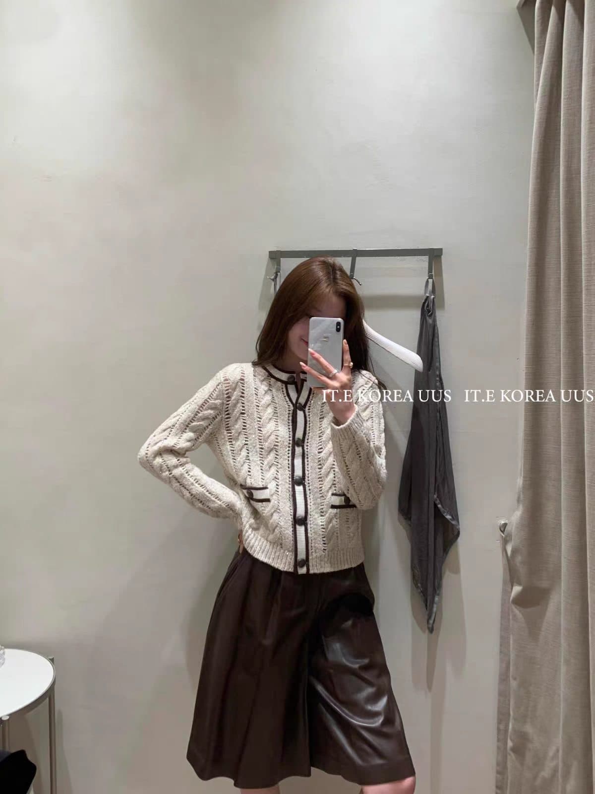 26 이른 가을 고급 좋은 플래시 레이디 학위 거짓 명령 제품 양모 양모 스트라이프 구슬 조각 플래시 꽈배기 오픈 가디건 니트 스웨터 상세 이미지 6