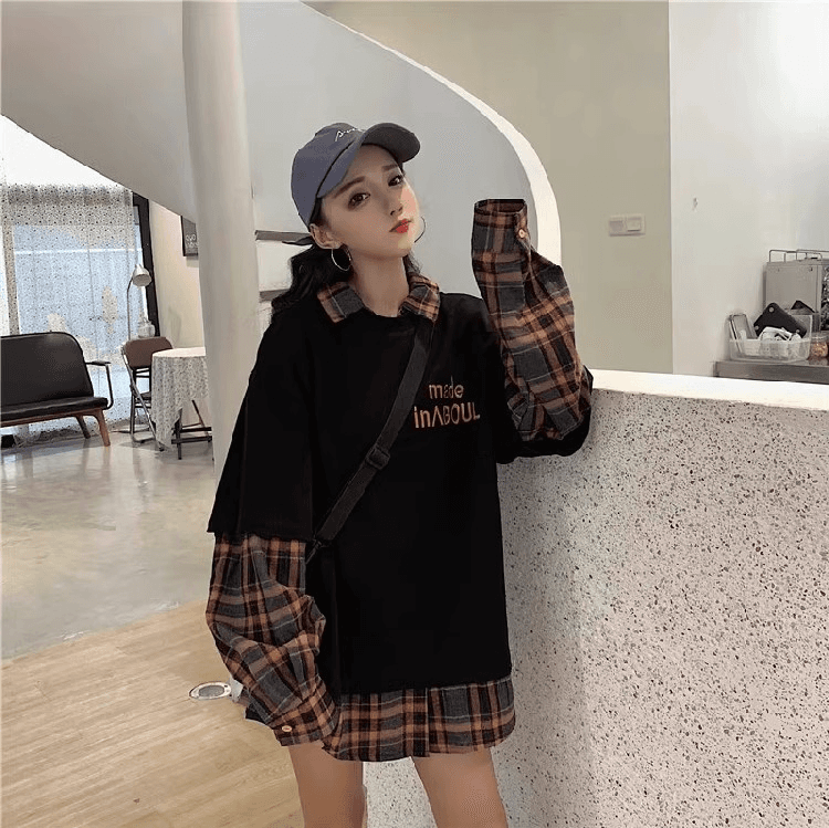 2026 한 부서 긴팔 체크무늬 루즈핏 빅 사이즈 페이크 레이어드 POLO 칼라 맨위 알파벳 프린트 패션 후드티 셔츠 상세 이미지 17