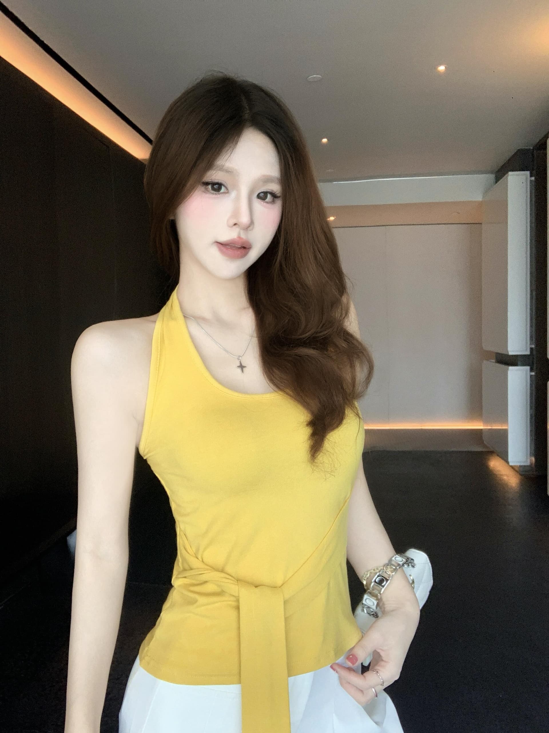 사람들 면 홀로우 아웃 아름다움 뒤로 황색 행침 목 조끼 여성 여름 스트랩 몸매 가꾸기 민소매 인사이드 잡아라. 의류 트렌디 상세 이미지 8