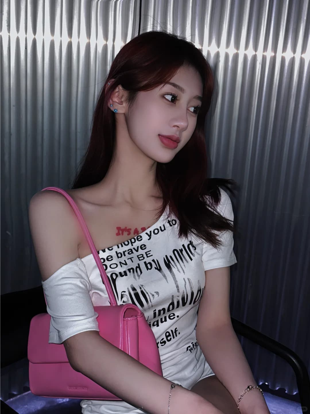 화이트 오프숄더 반팔 티셔츠 여성 여름 아메리칸 불규칙 상세 이미지 9