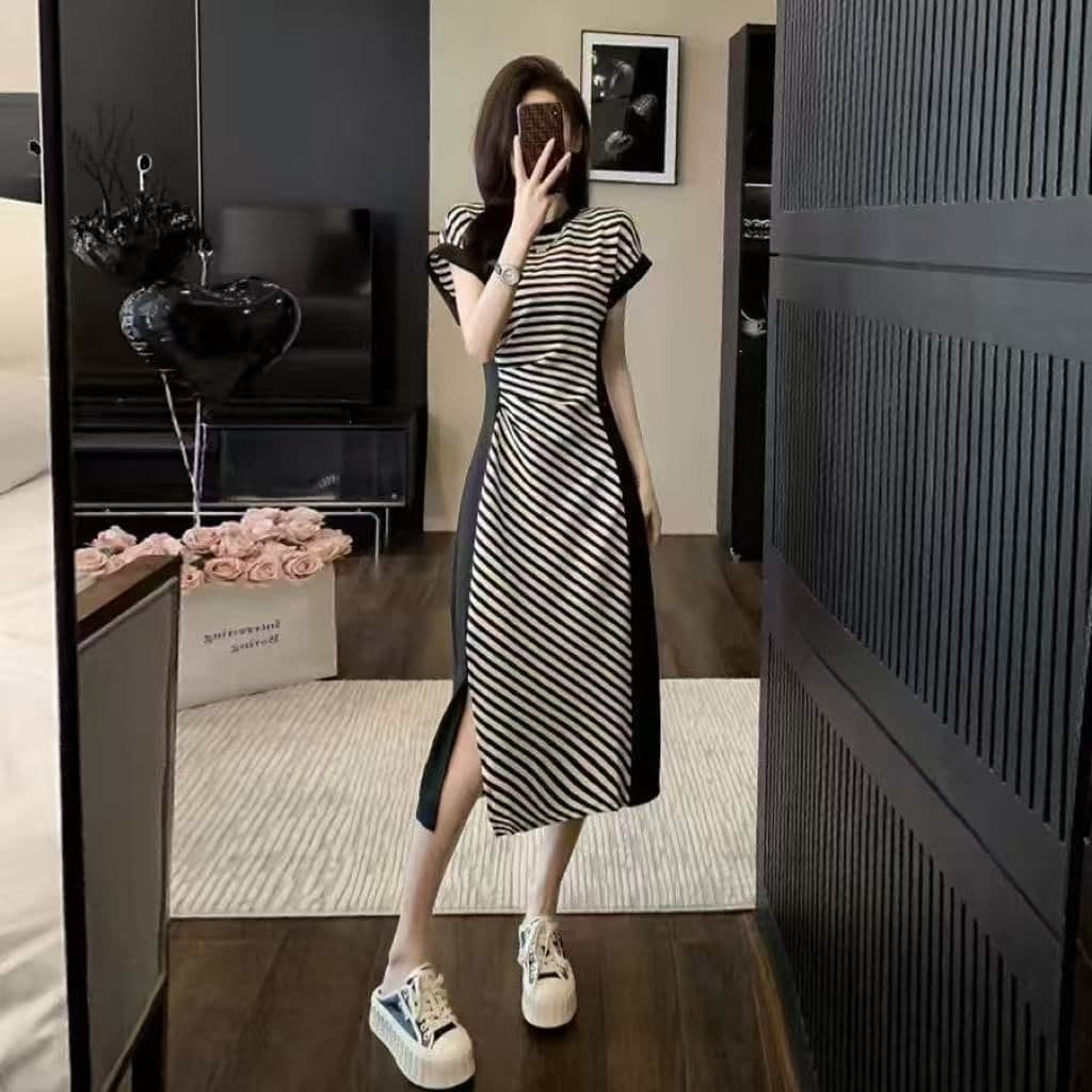 스트라이프 드레스 여성용 짧은 소매 여름 2026 새로운 허리 수축 패치워크 슬림해 보이는 작은 키 타이트 스커트 트임 길다 치마 상세 이미지 3