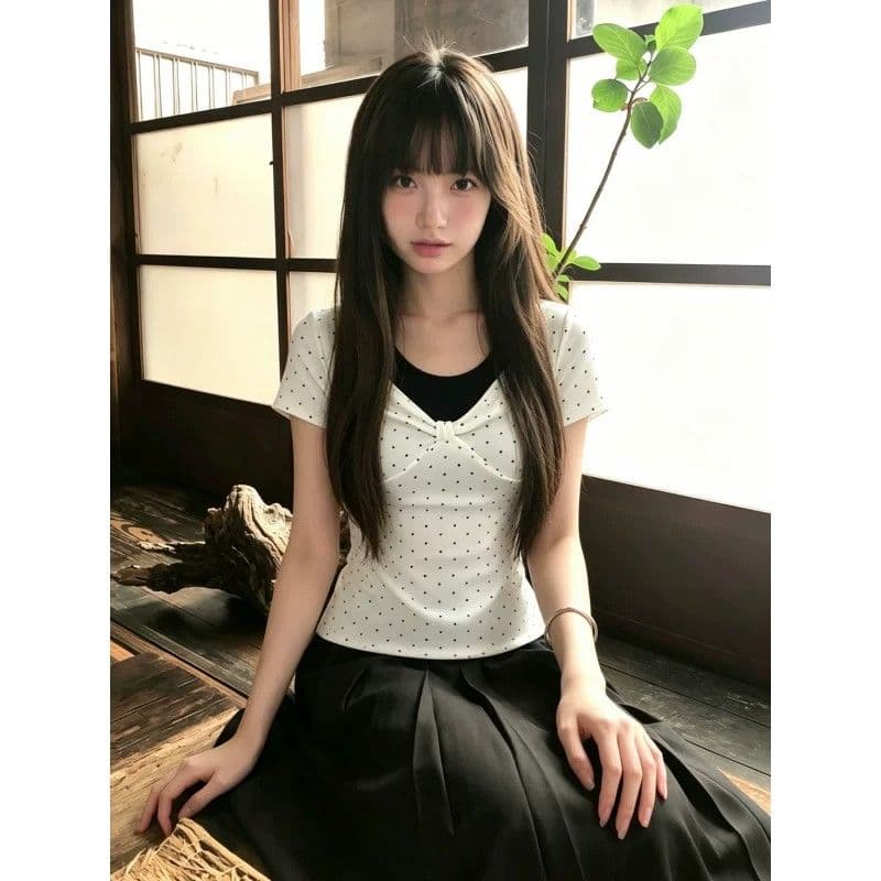 화이트 도트 무늬 페이크 레이어드 행침 목 긍정적 인 어깨 반팔 티셔츠 여성 여름 몸매 가꾸기 한 첨부 된 의류